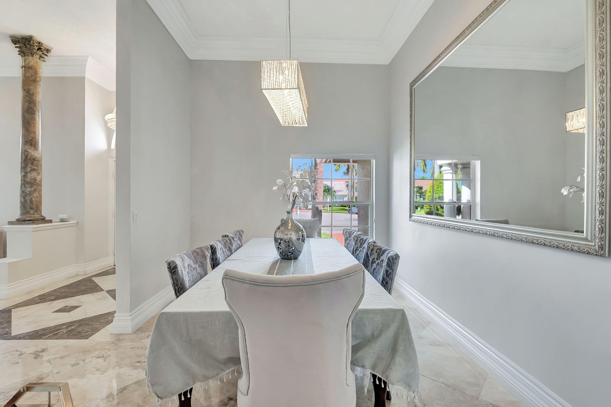 10776 Queen Palm Court