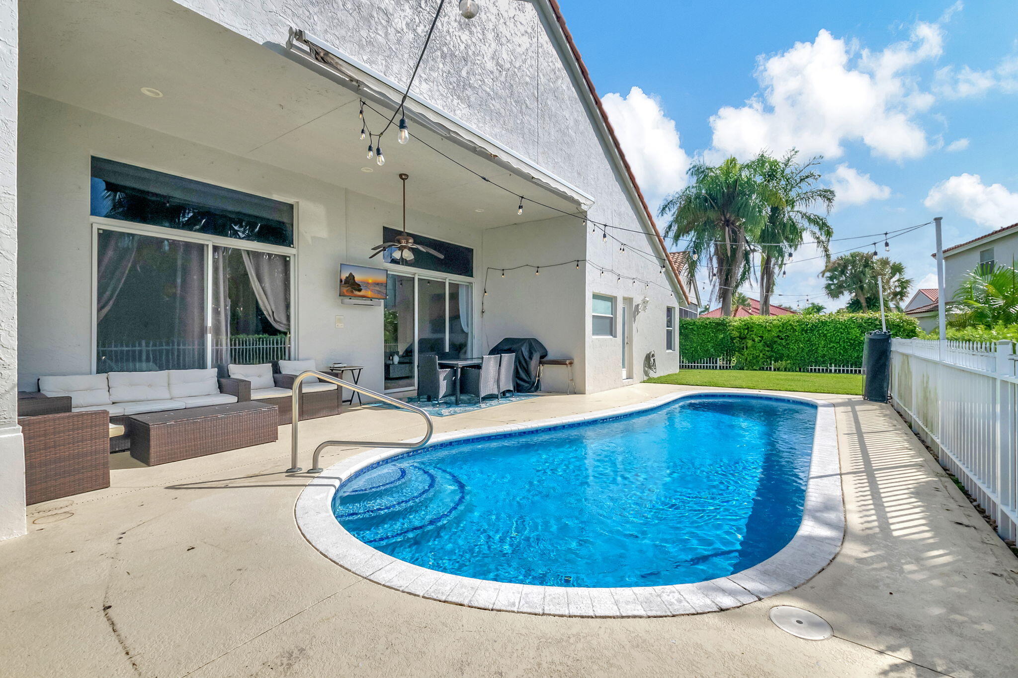 10776 Queen Palm Court