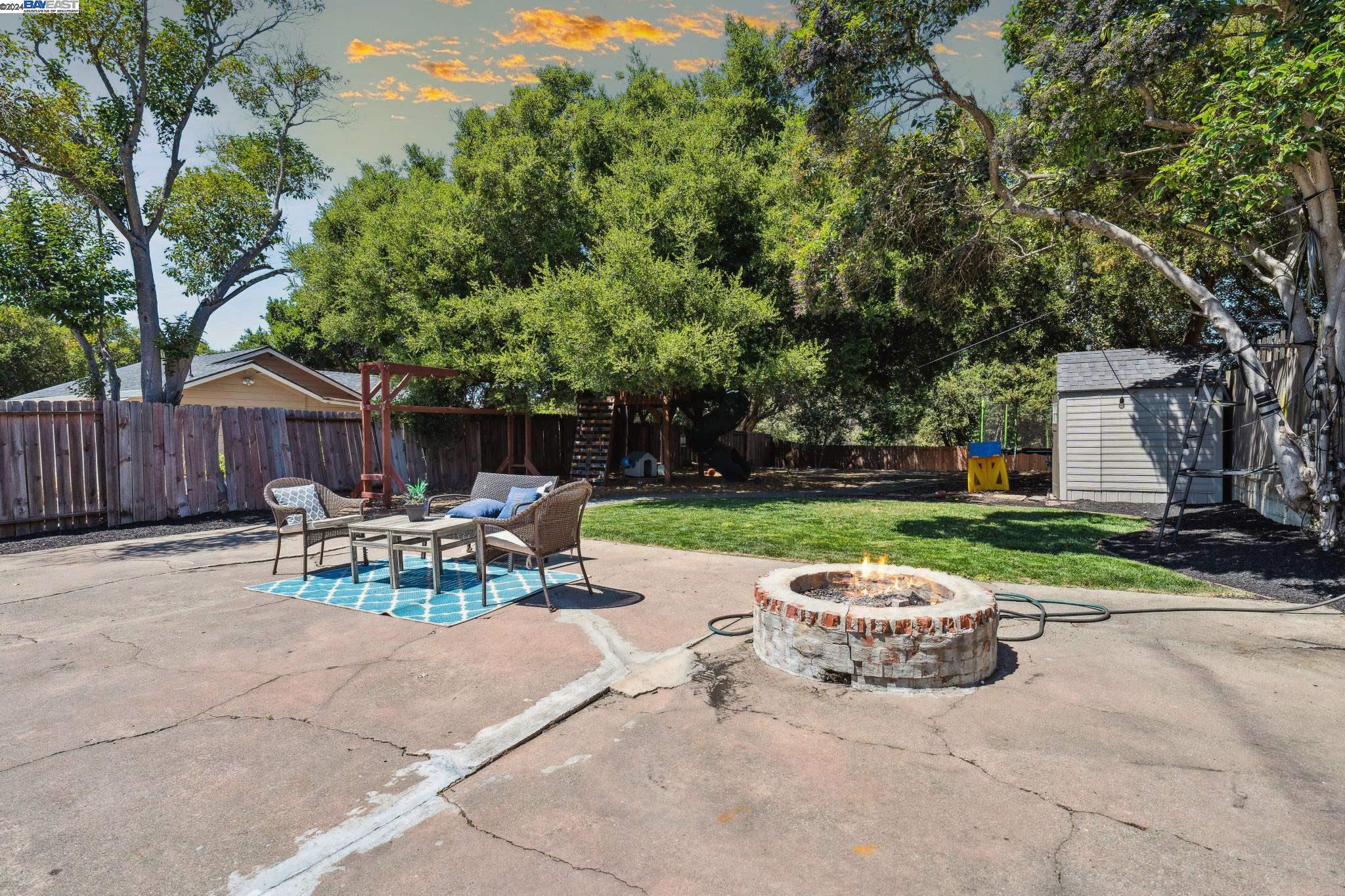 1327 Highland Blvd
