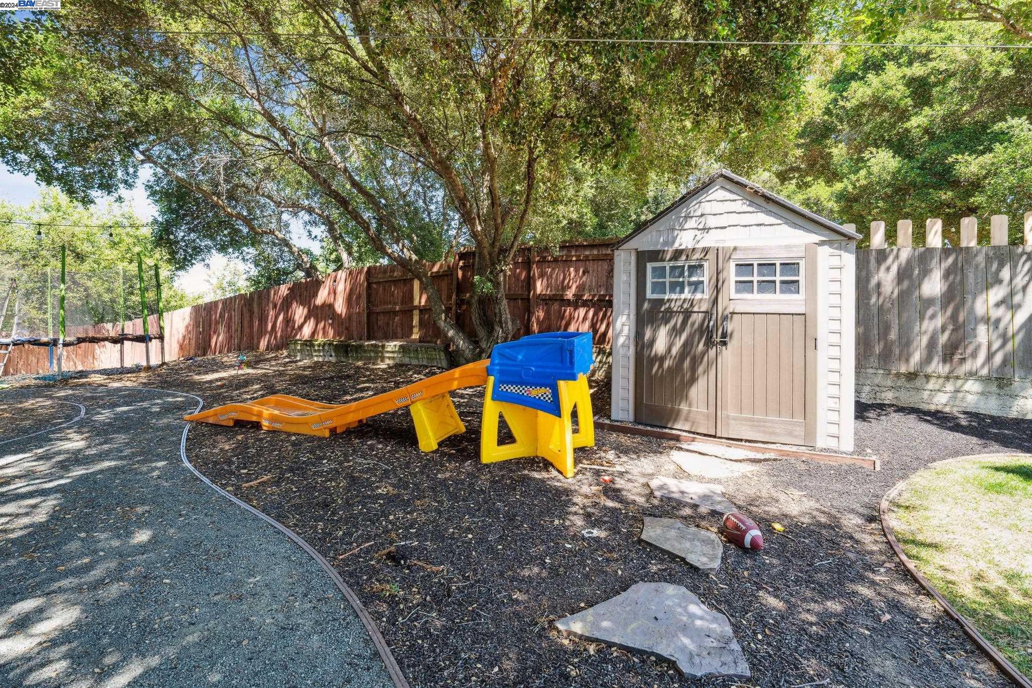 1327 Highland Blvd
