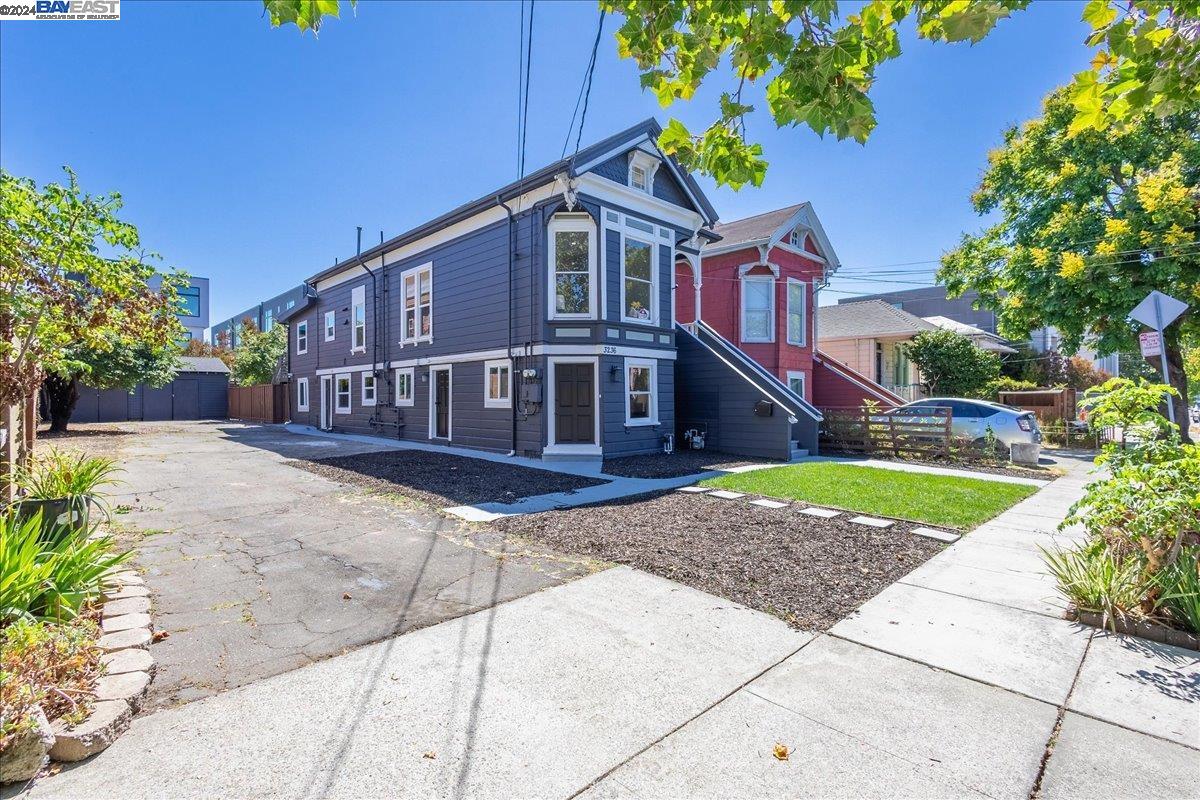 3236 Helen St