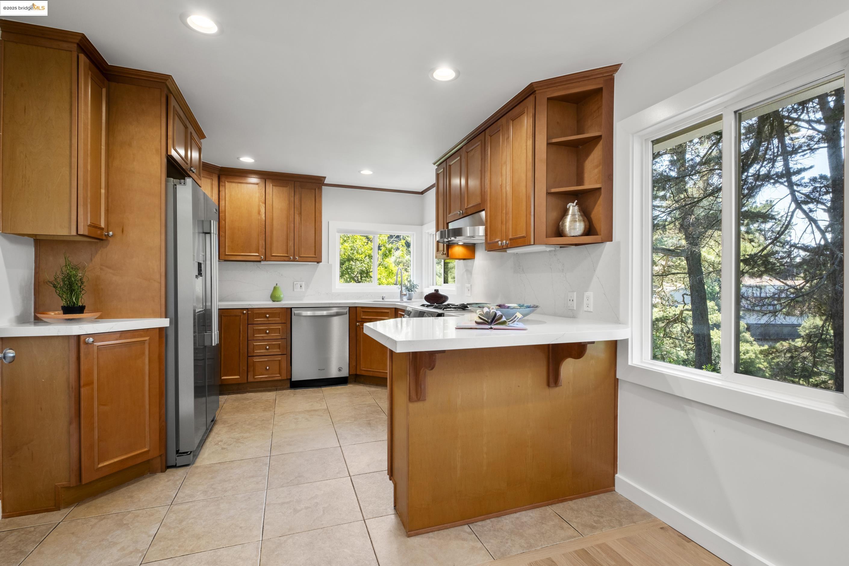 6537 Aitken Dr