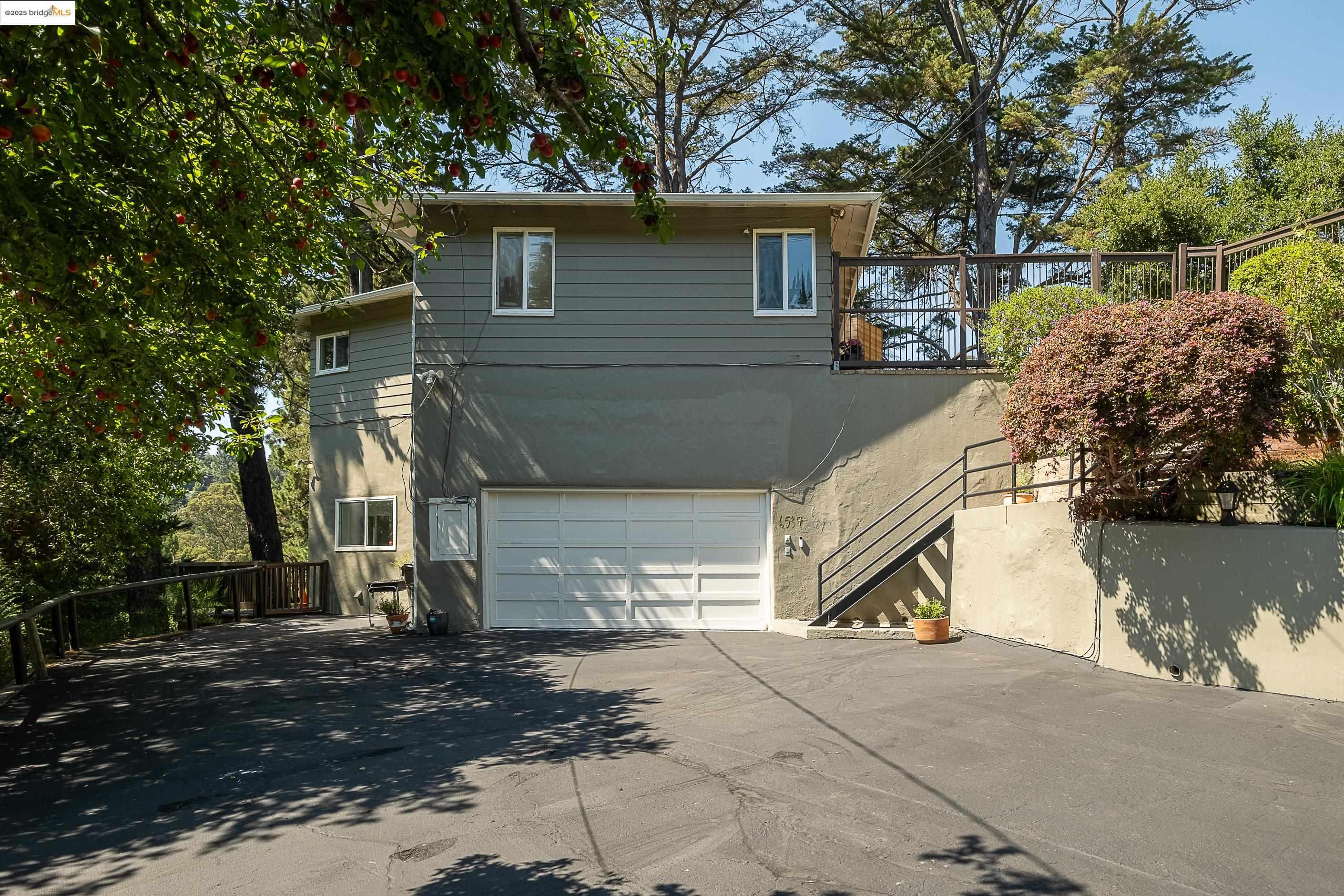 6537 Aitken Dr