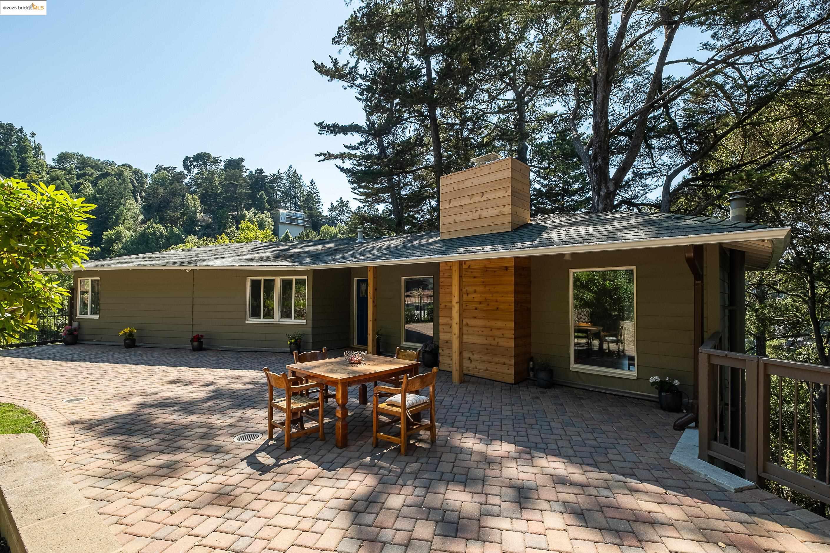 6537 Aitken Dr