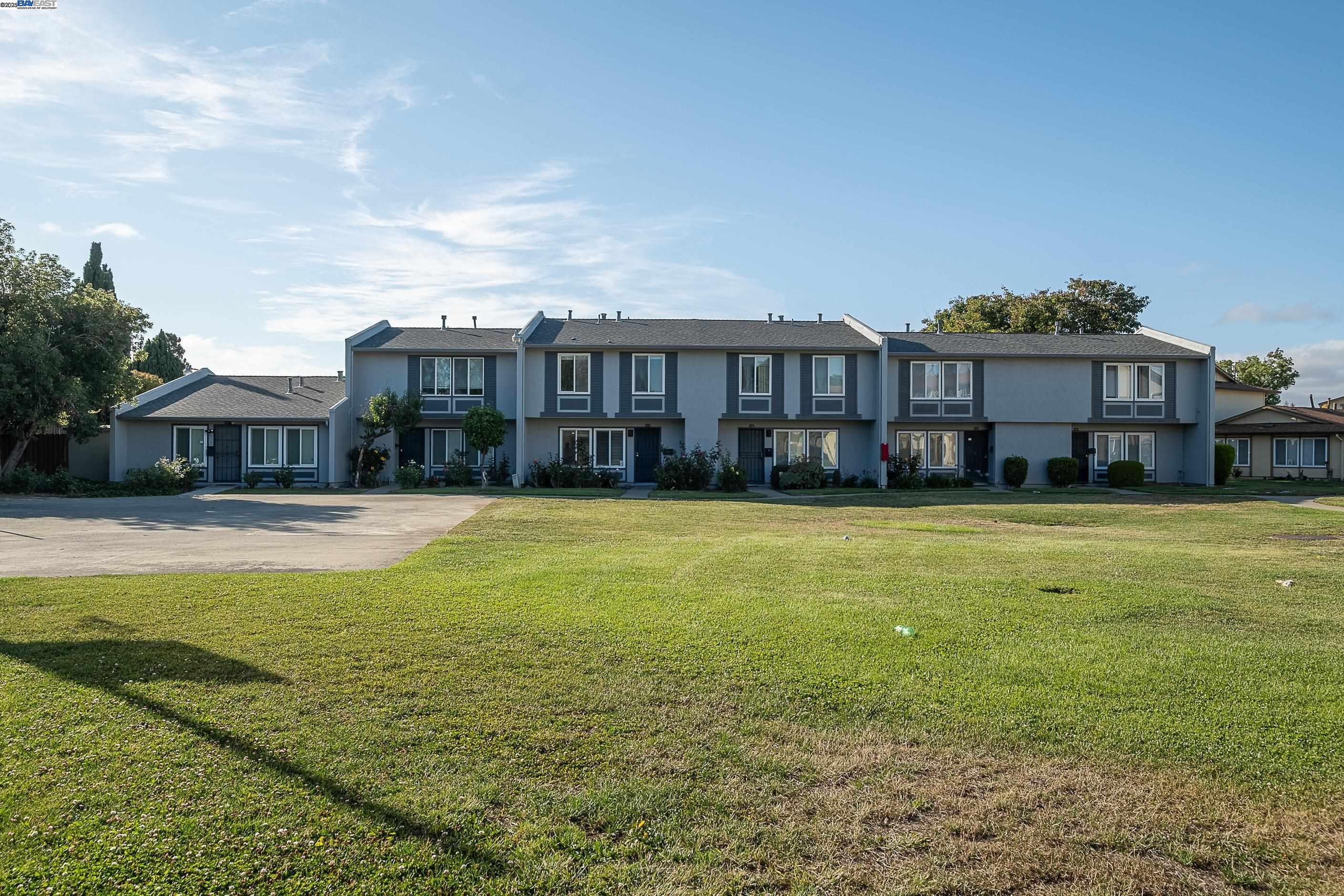 34579 Bluestone Cmn