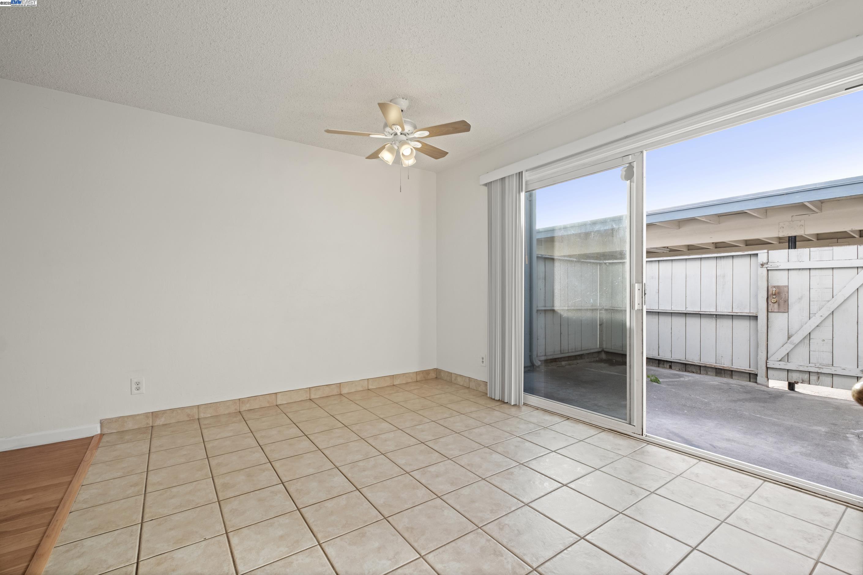 34579 Bluestone Cmn