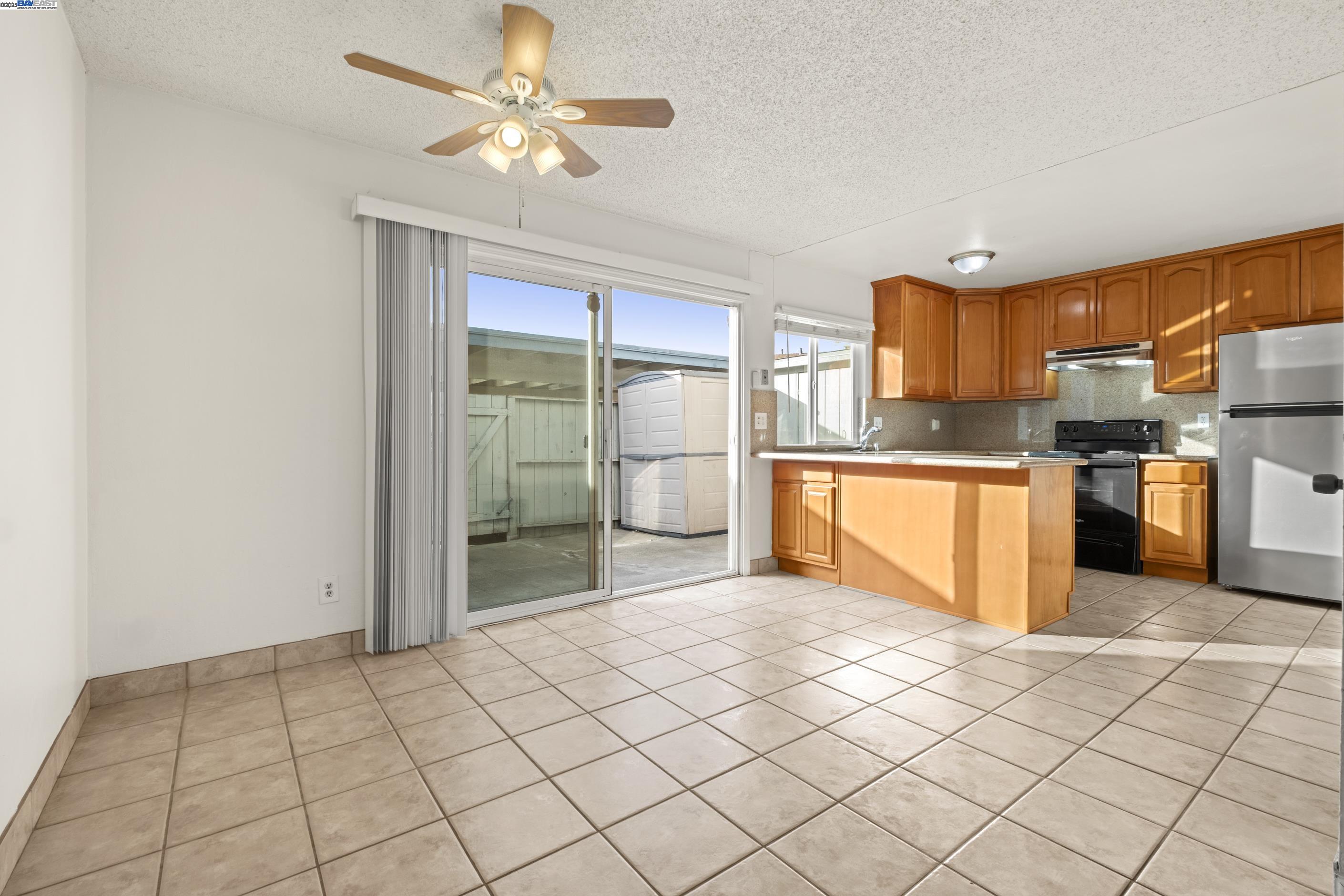 34579 Bluestone Cmn
