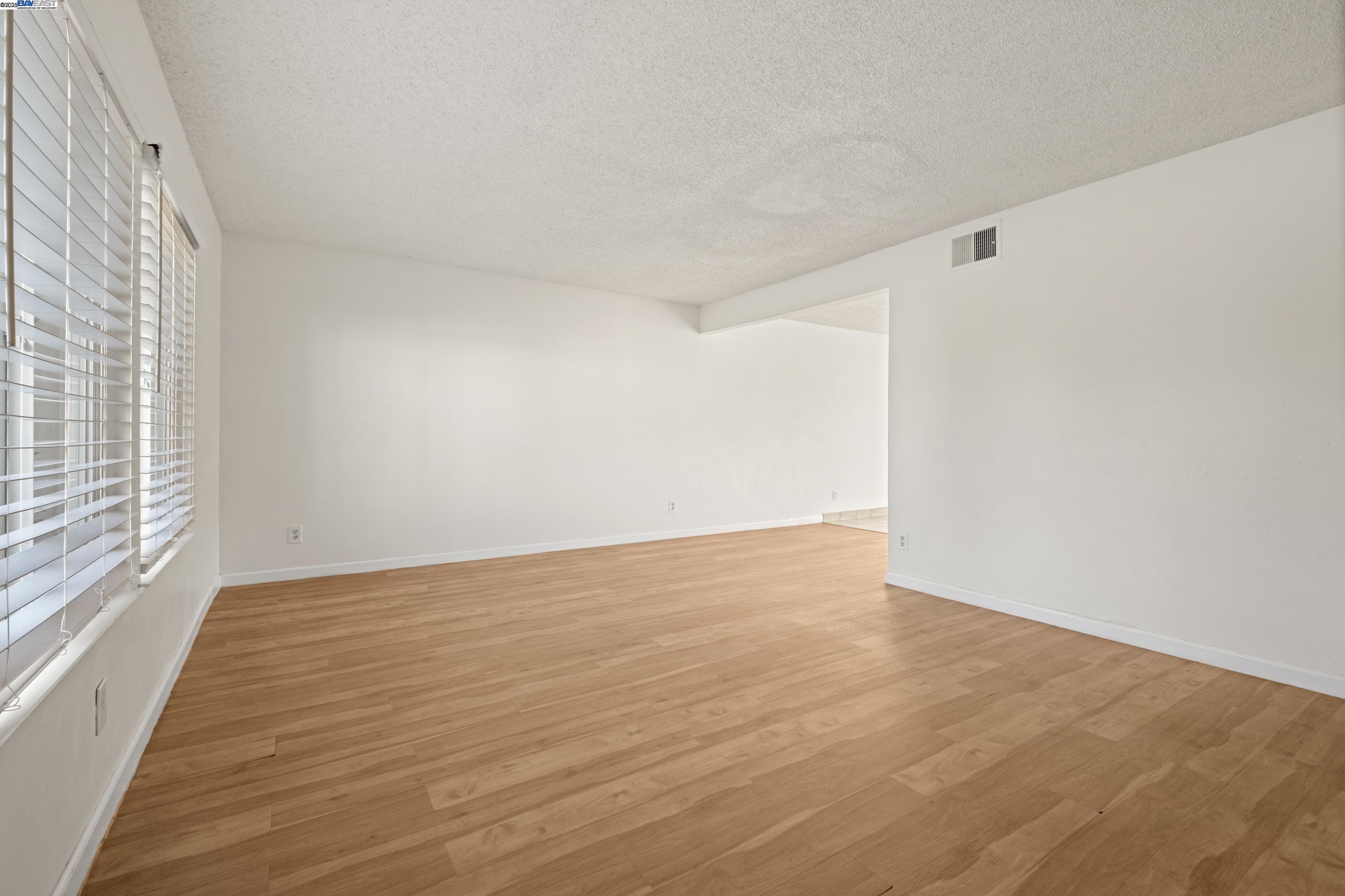 34579 Bluestone Cmn