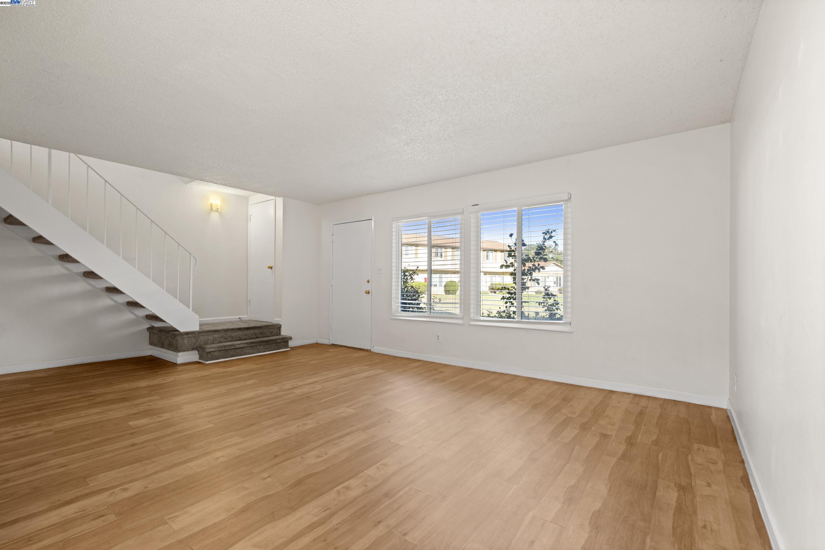 34579 Bluestone Cmn