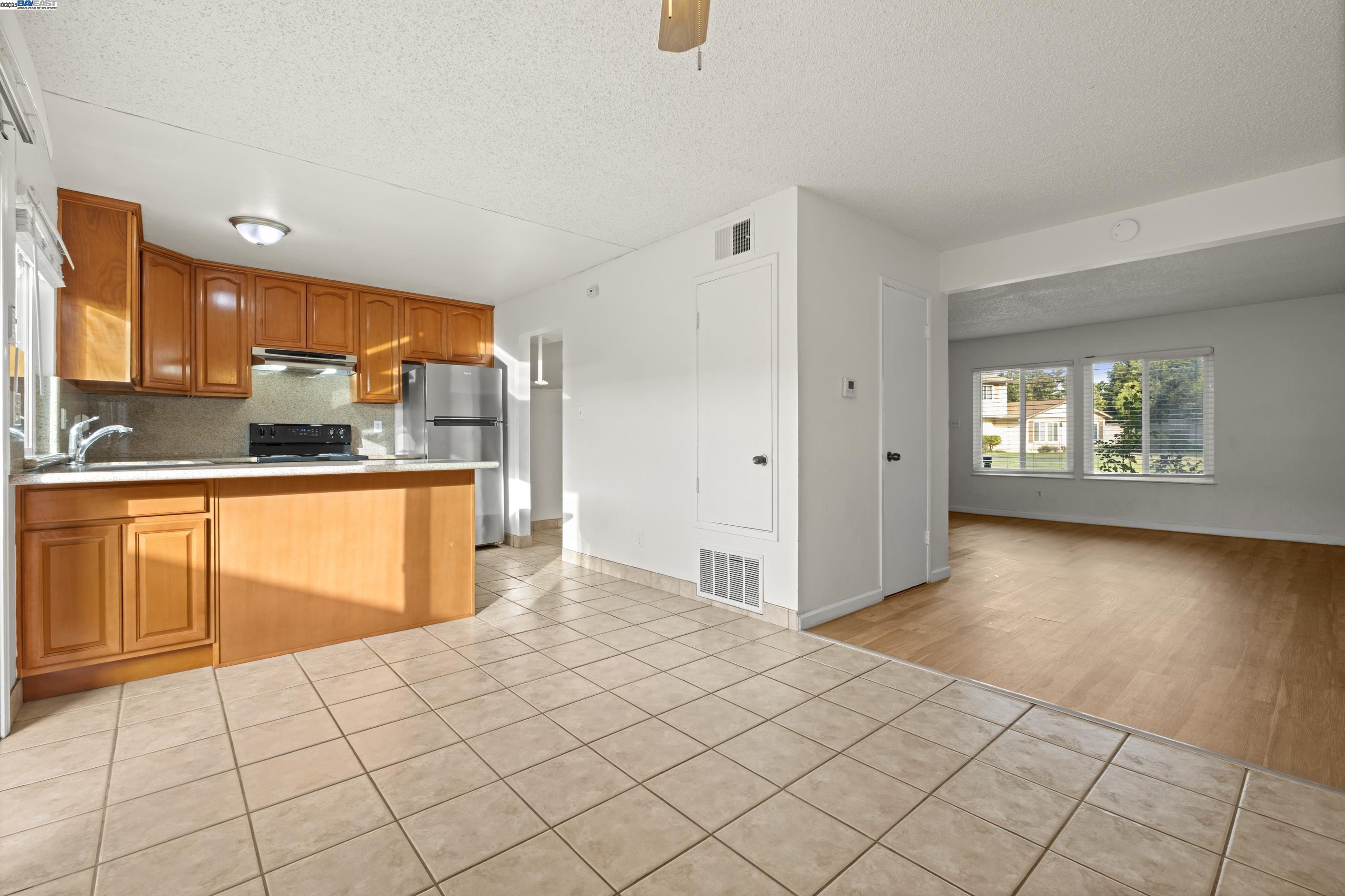 34579 Bluestone Cmn