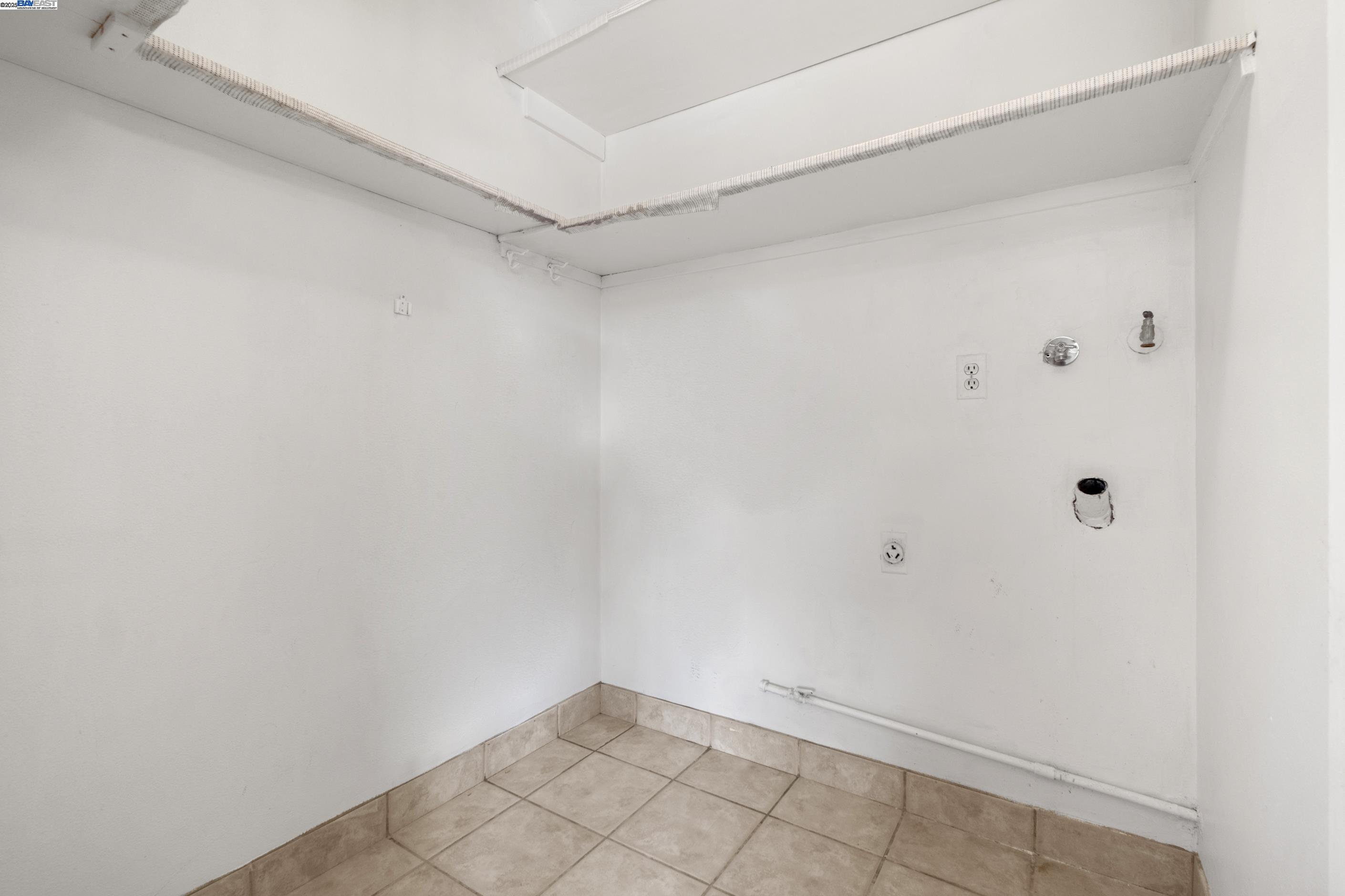 34579 Bluestone Cmn