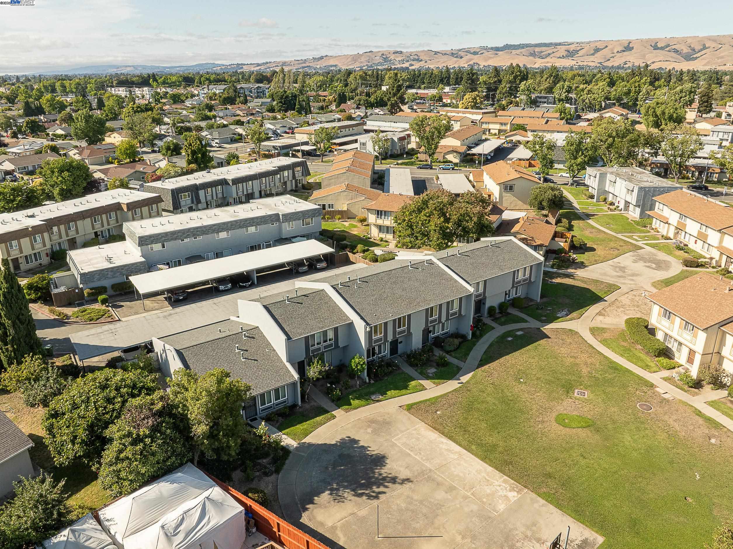 34579 Bluestone Cmn