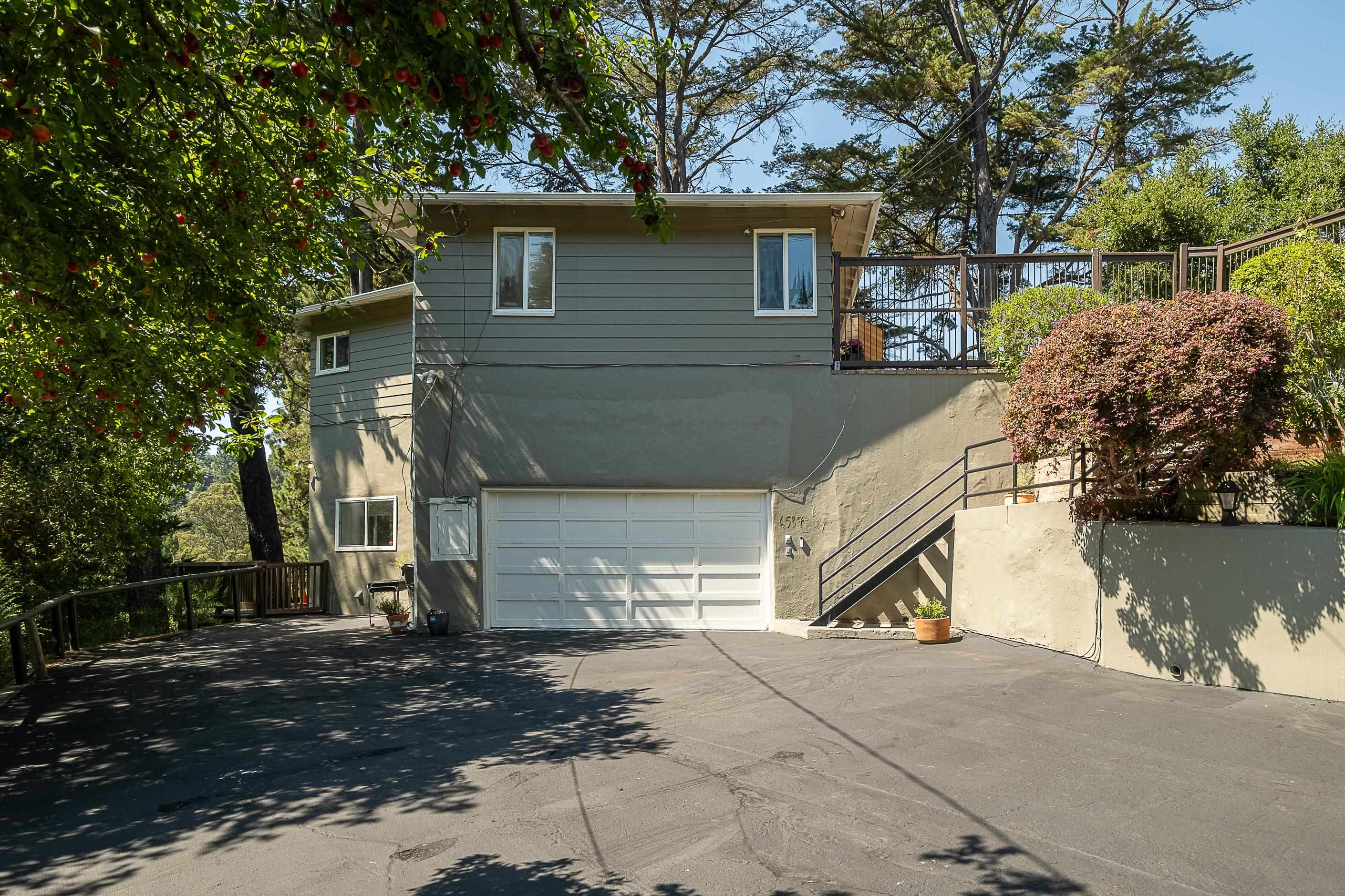 6537 Aitken Dr
