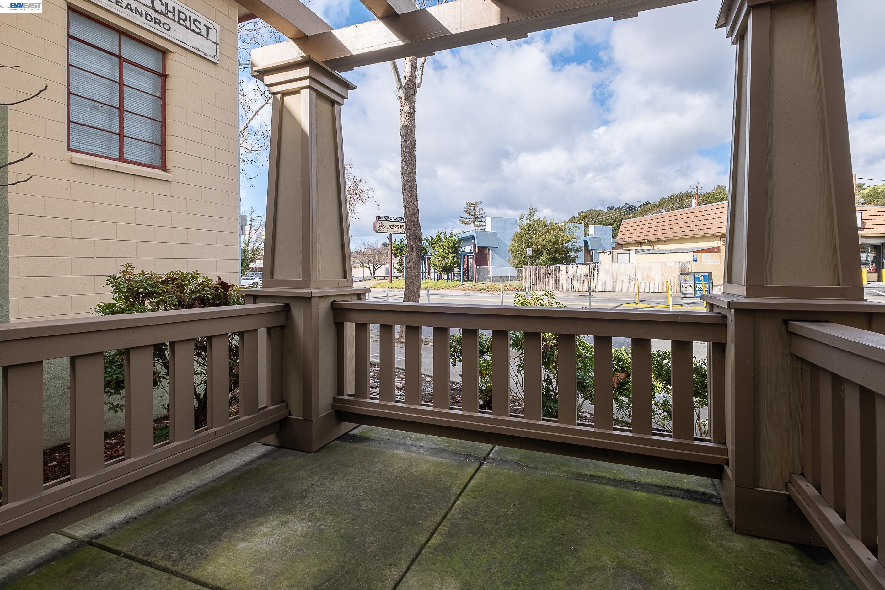 651 Macarthur Blvd