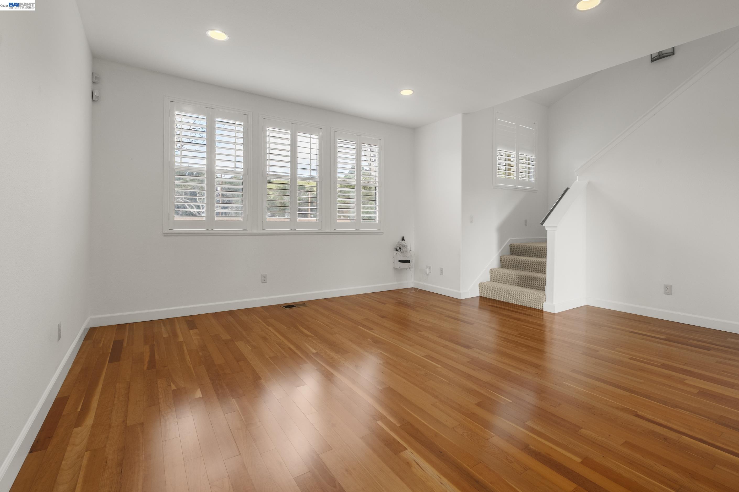 651 Macarthur Blvd
