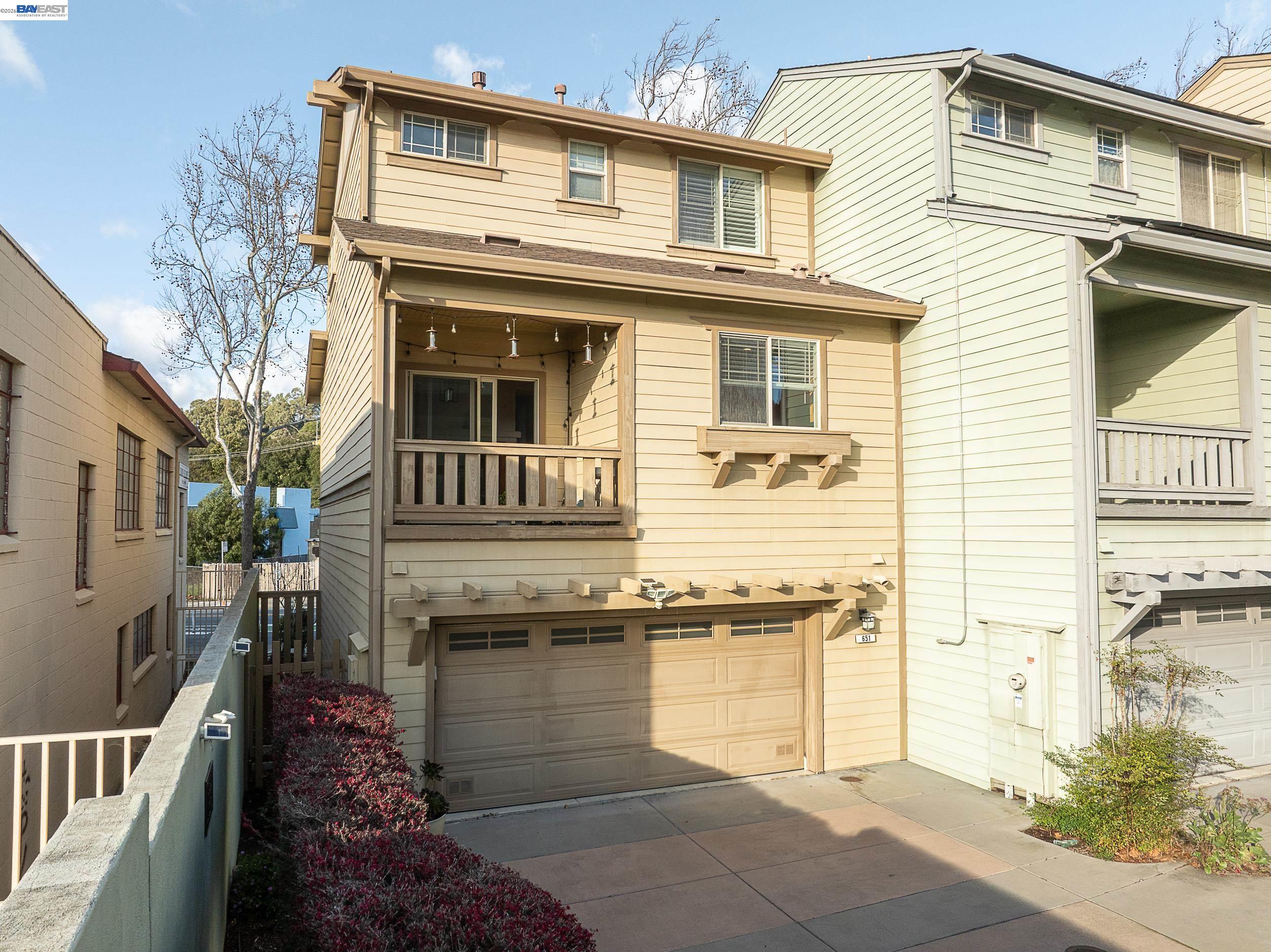 651 Macarthur Blvd