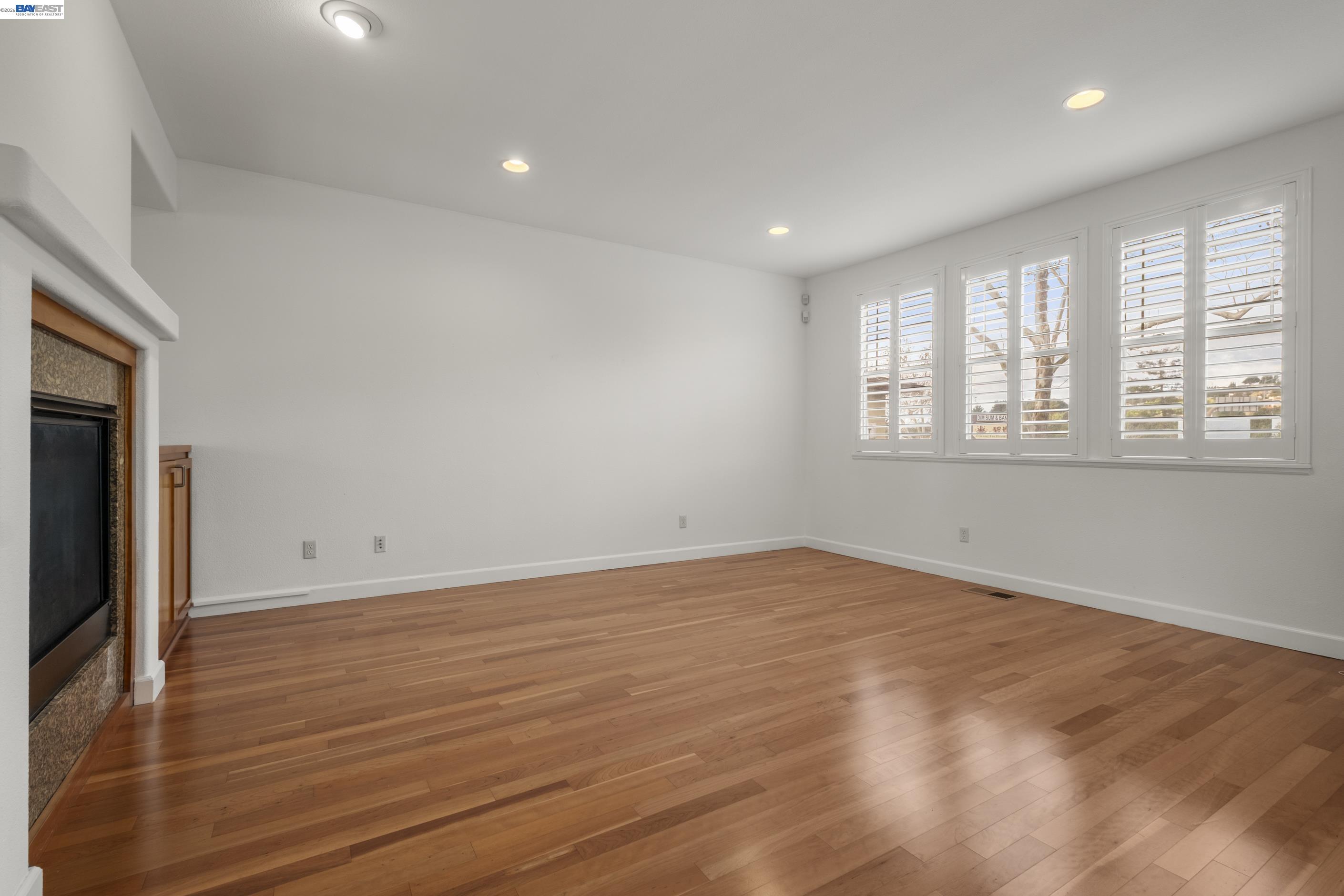 651 Macarthur Blvd