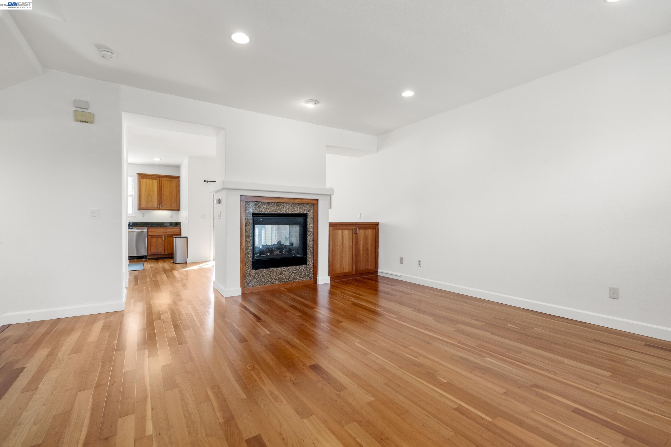 651 Macarthur Blvd