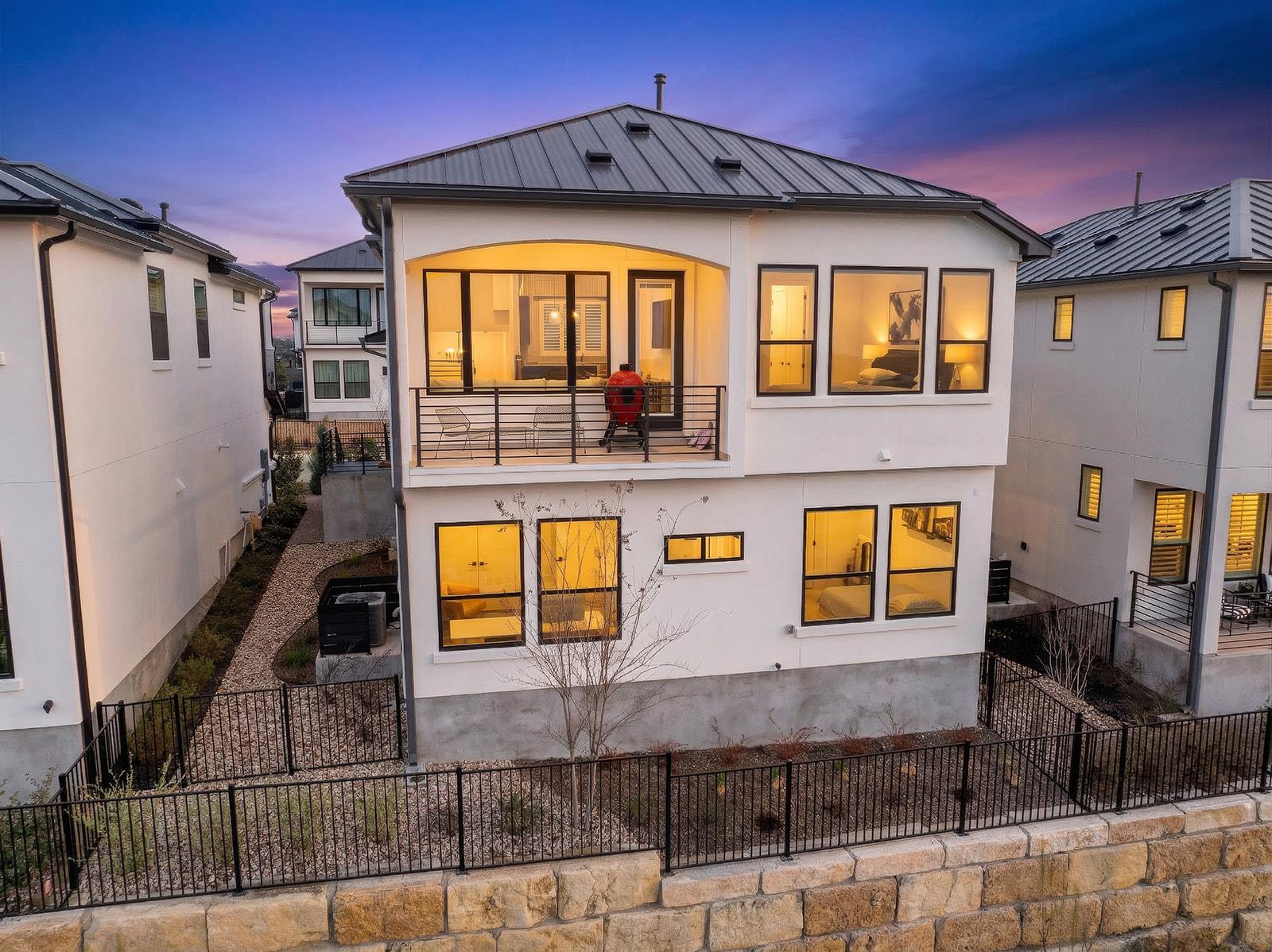 26 Maybury WAY
