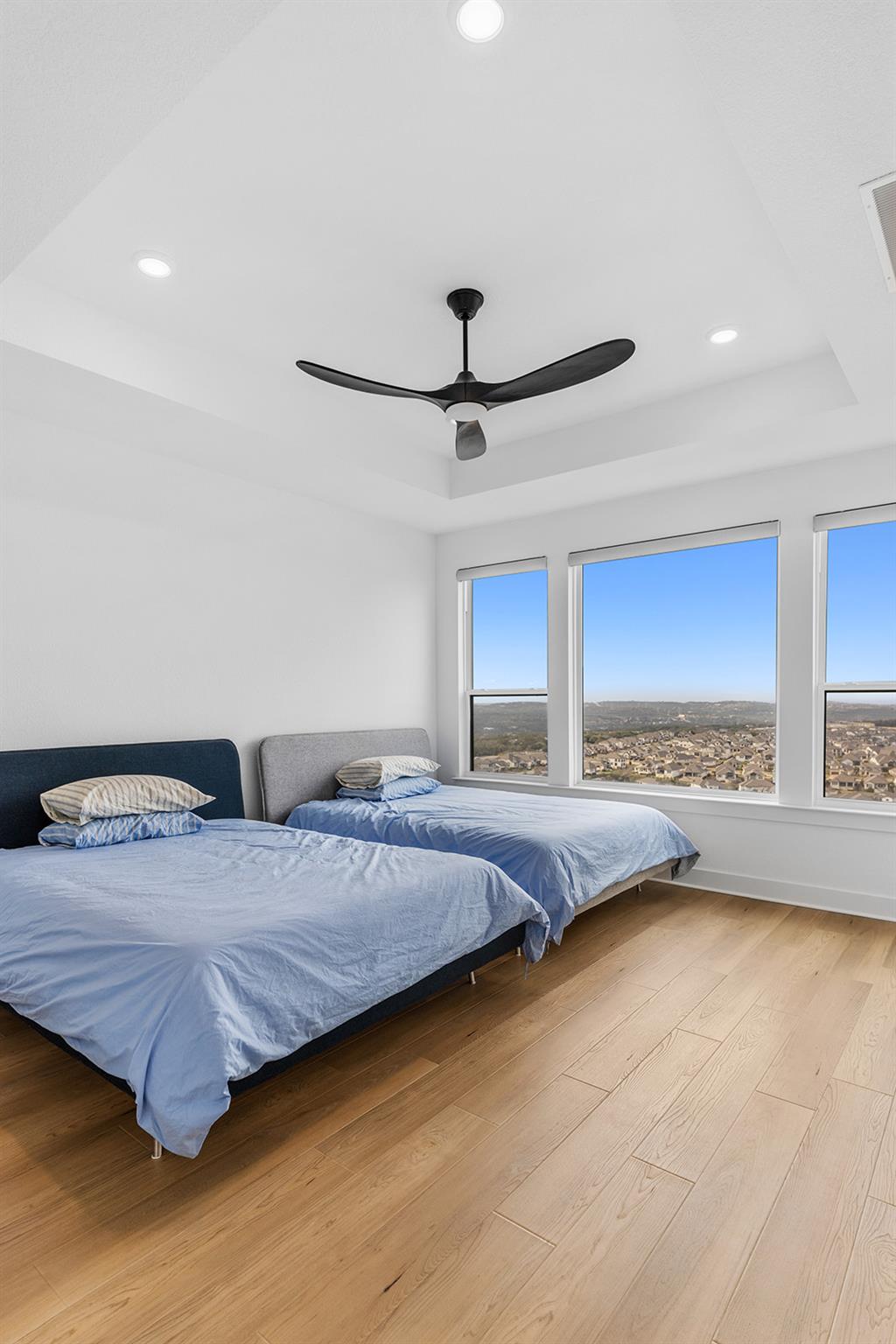 26 Maybury WAY