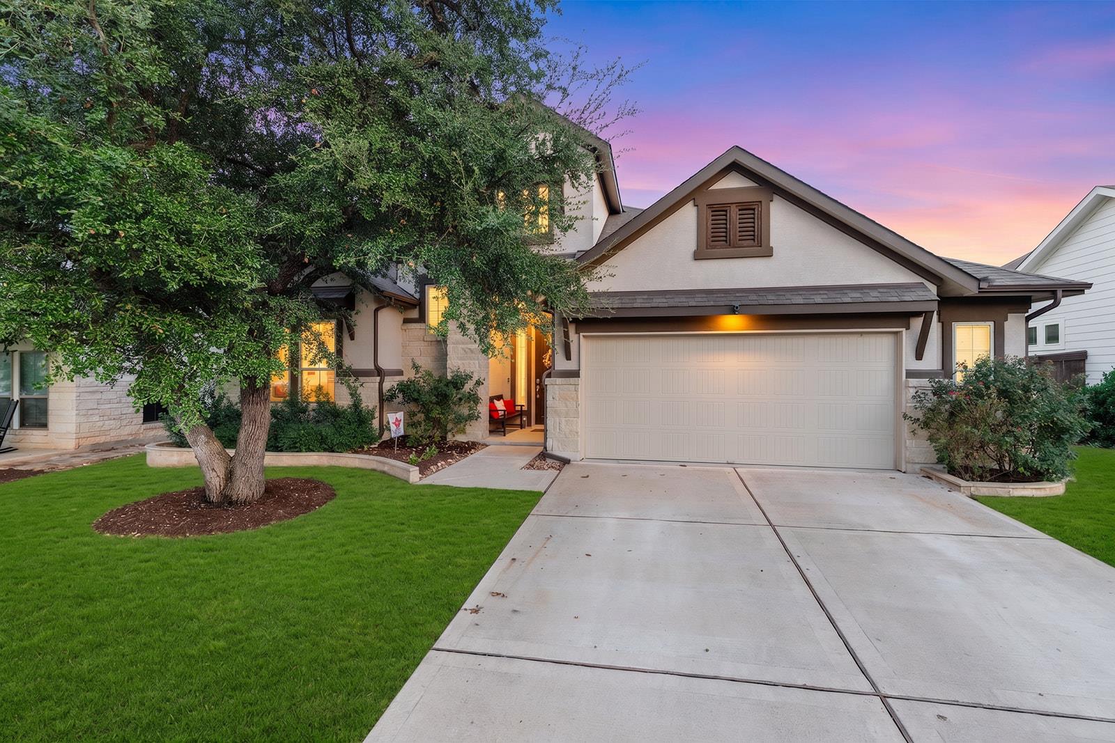 812 Heartleaf DR