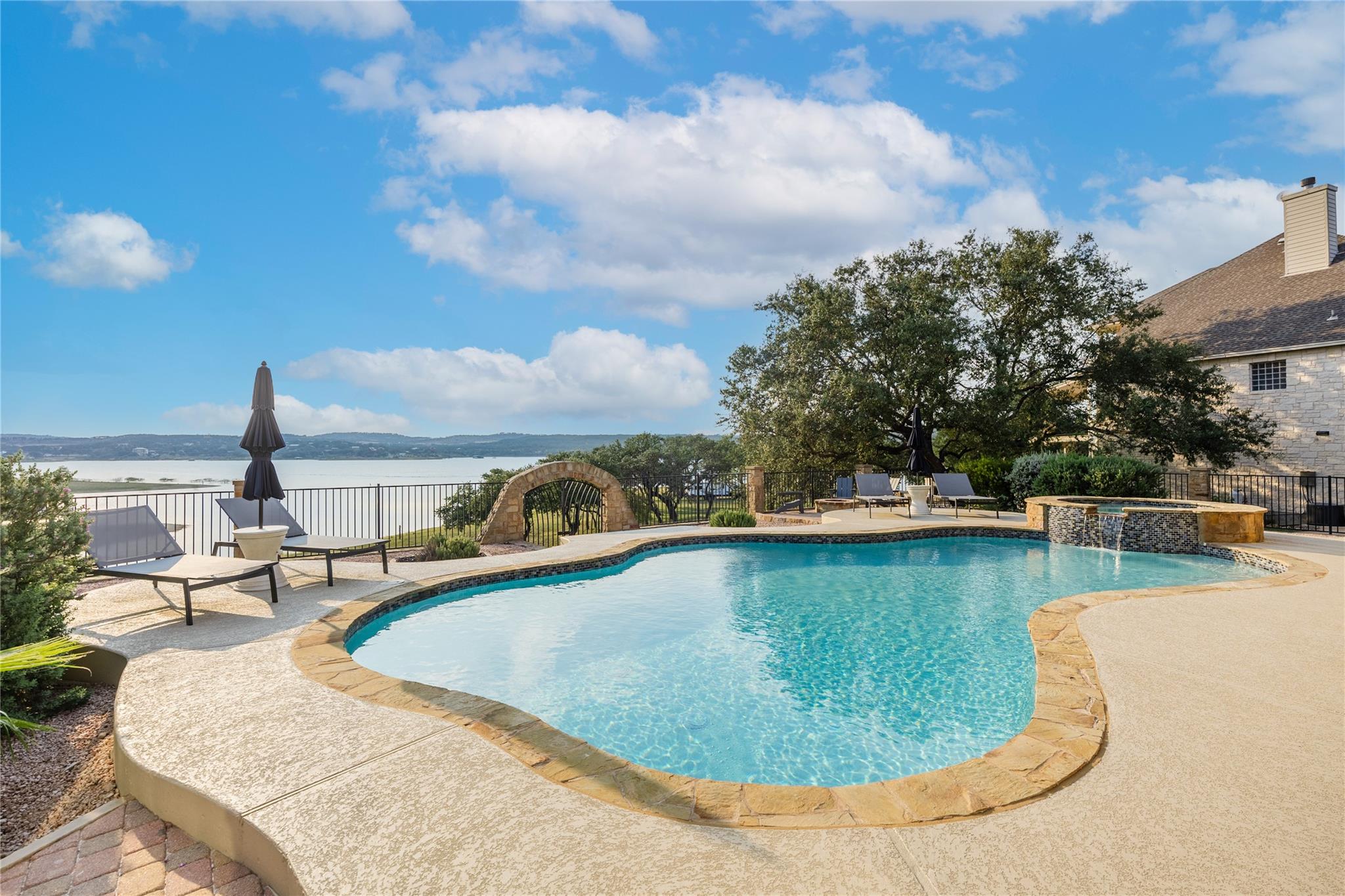 516 Deckhouse DR