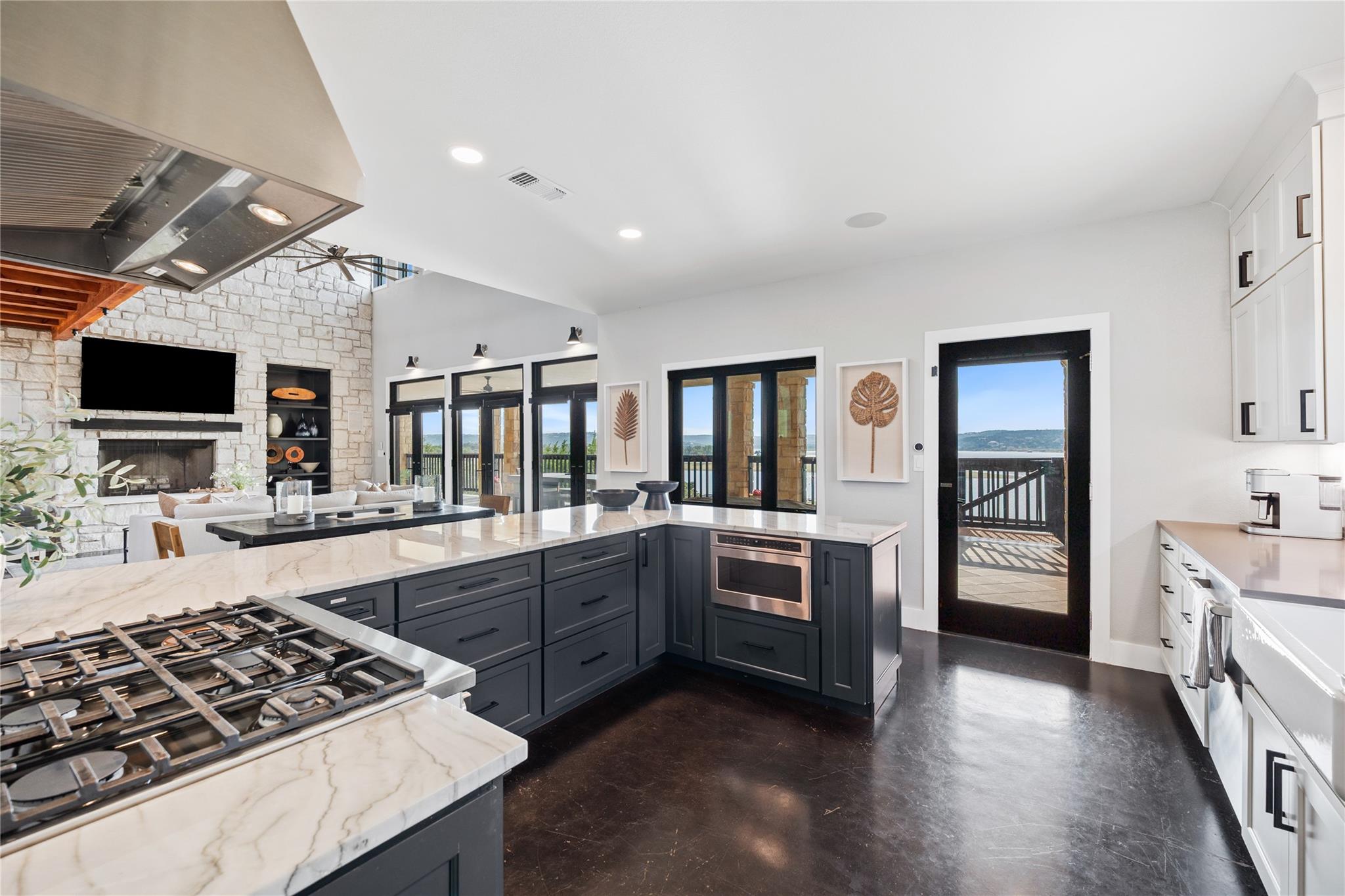 516 Deckhouse DR