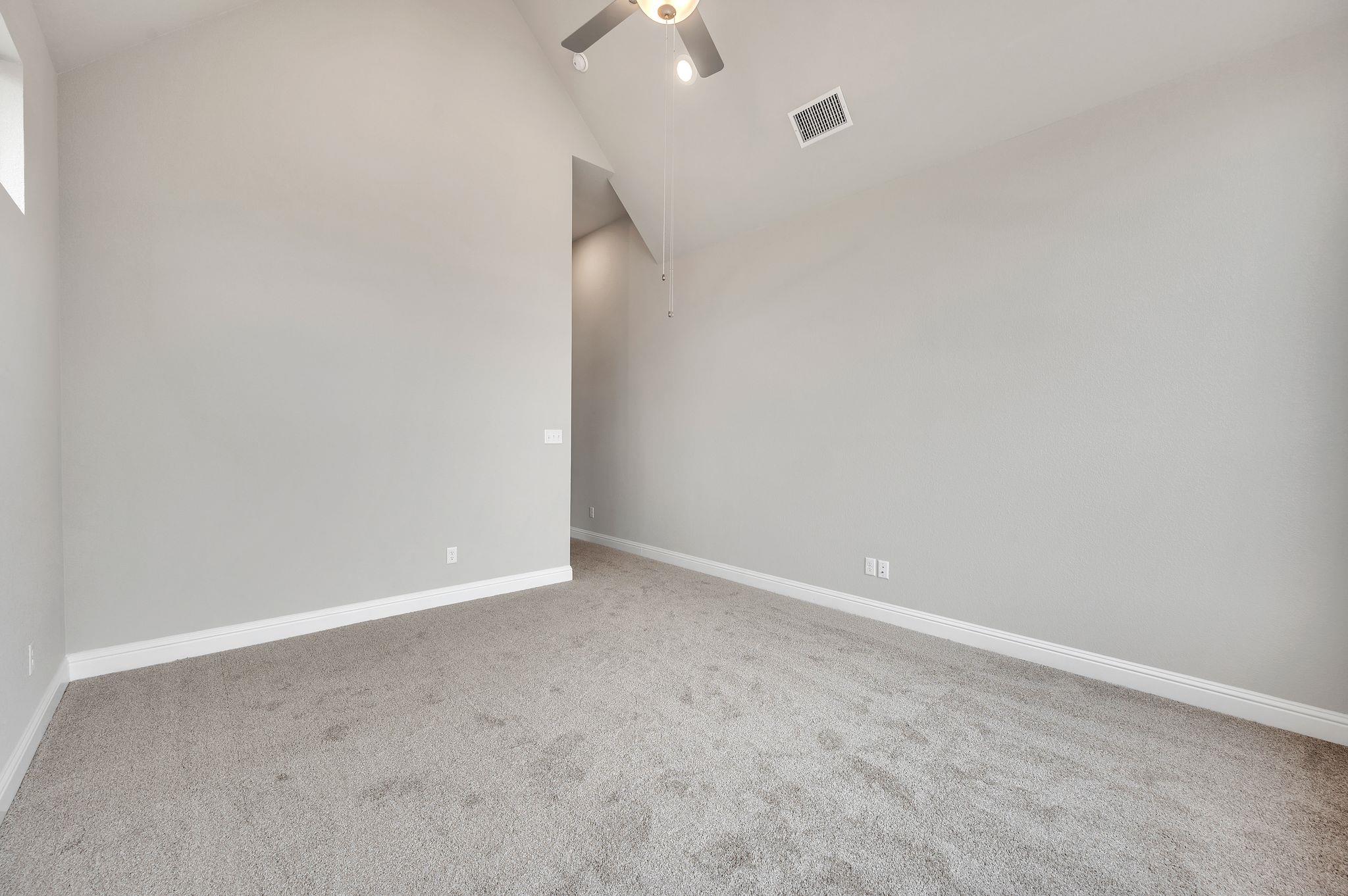 325 Crescent Heights DR