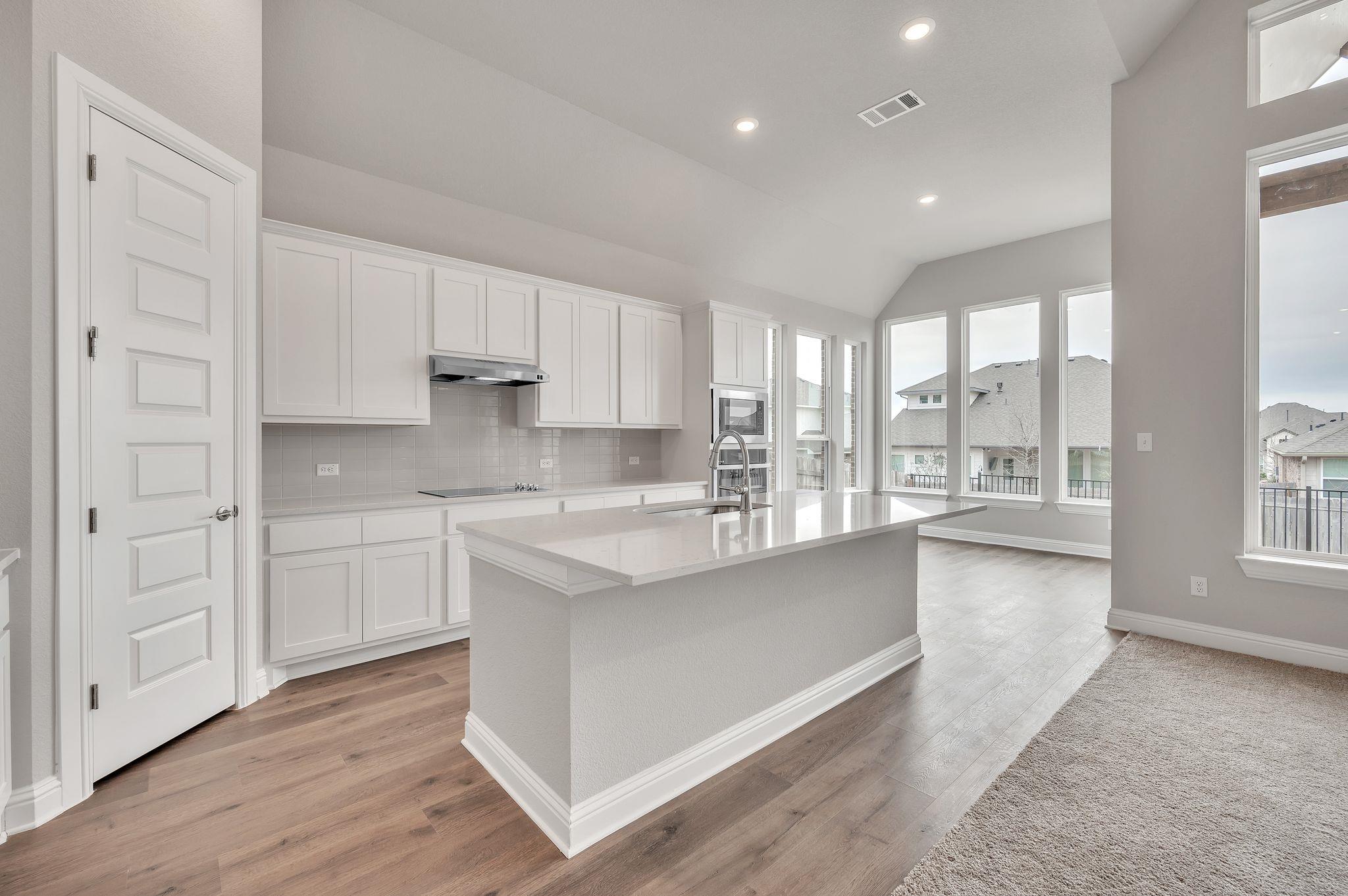 325 Crescent Heights DR