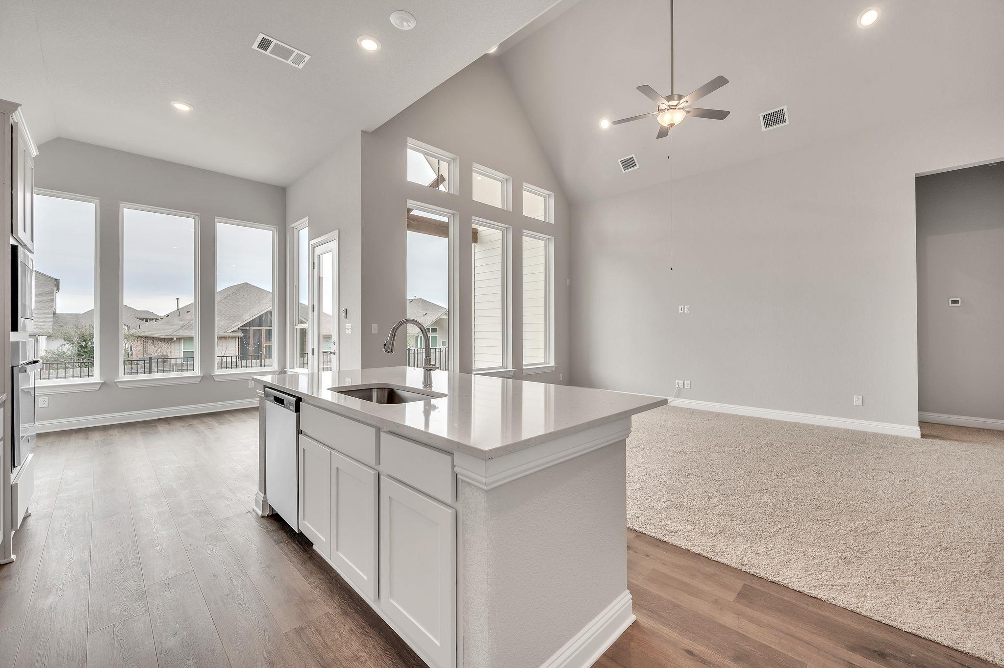 325 Crescent Heights DR