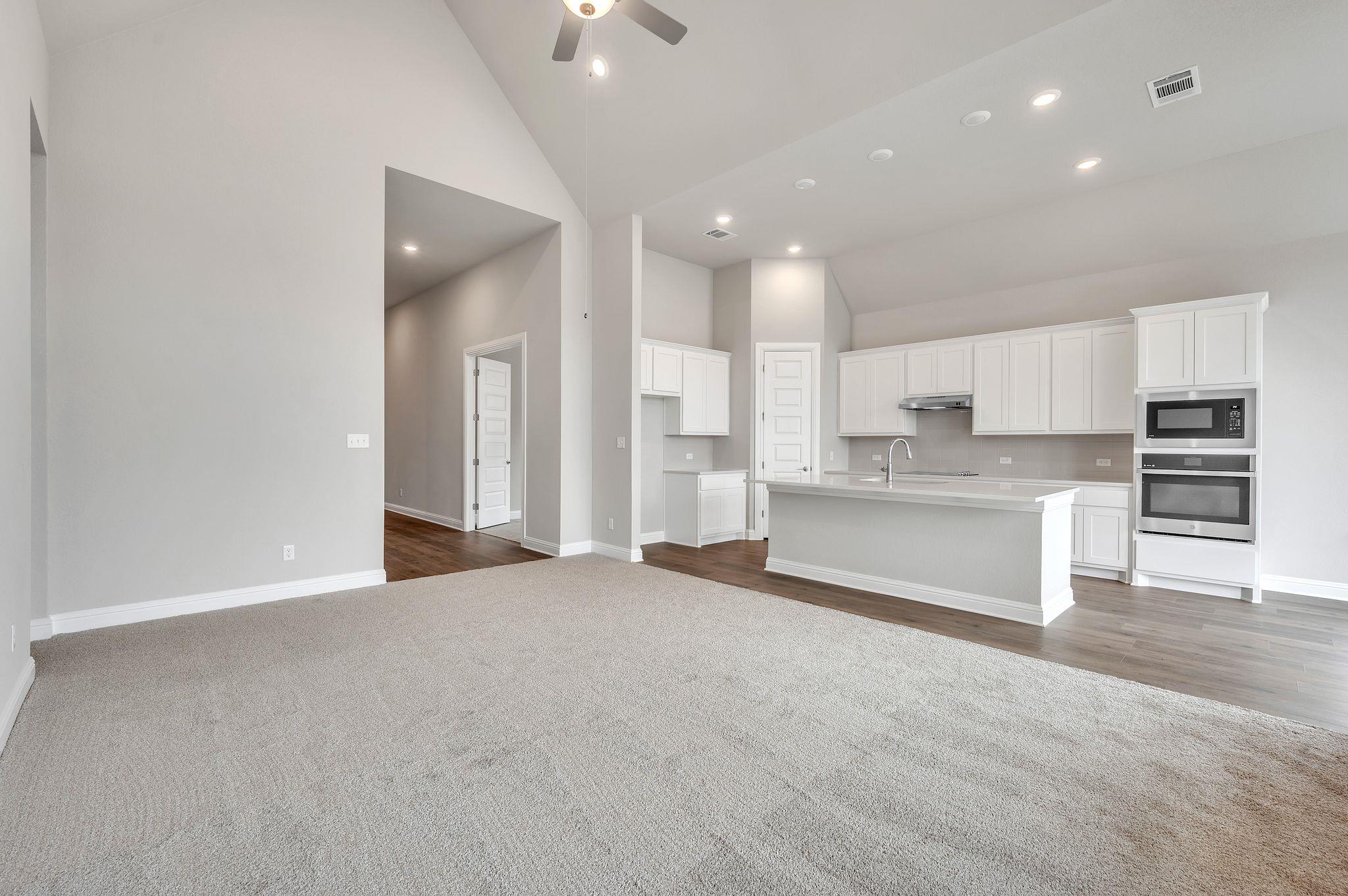 325 Crescent Heights DR