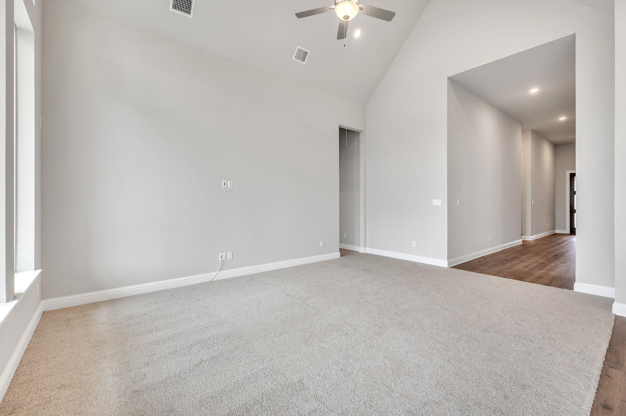 325 Crescent Heights DR