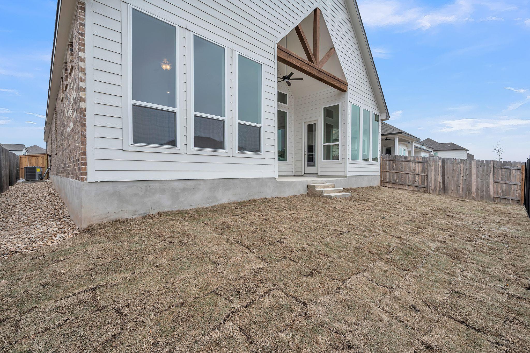 325 Crescent Heights DR