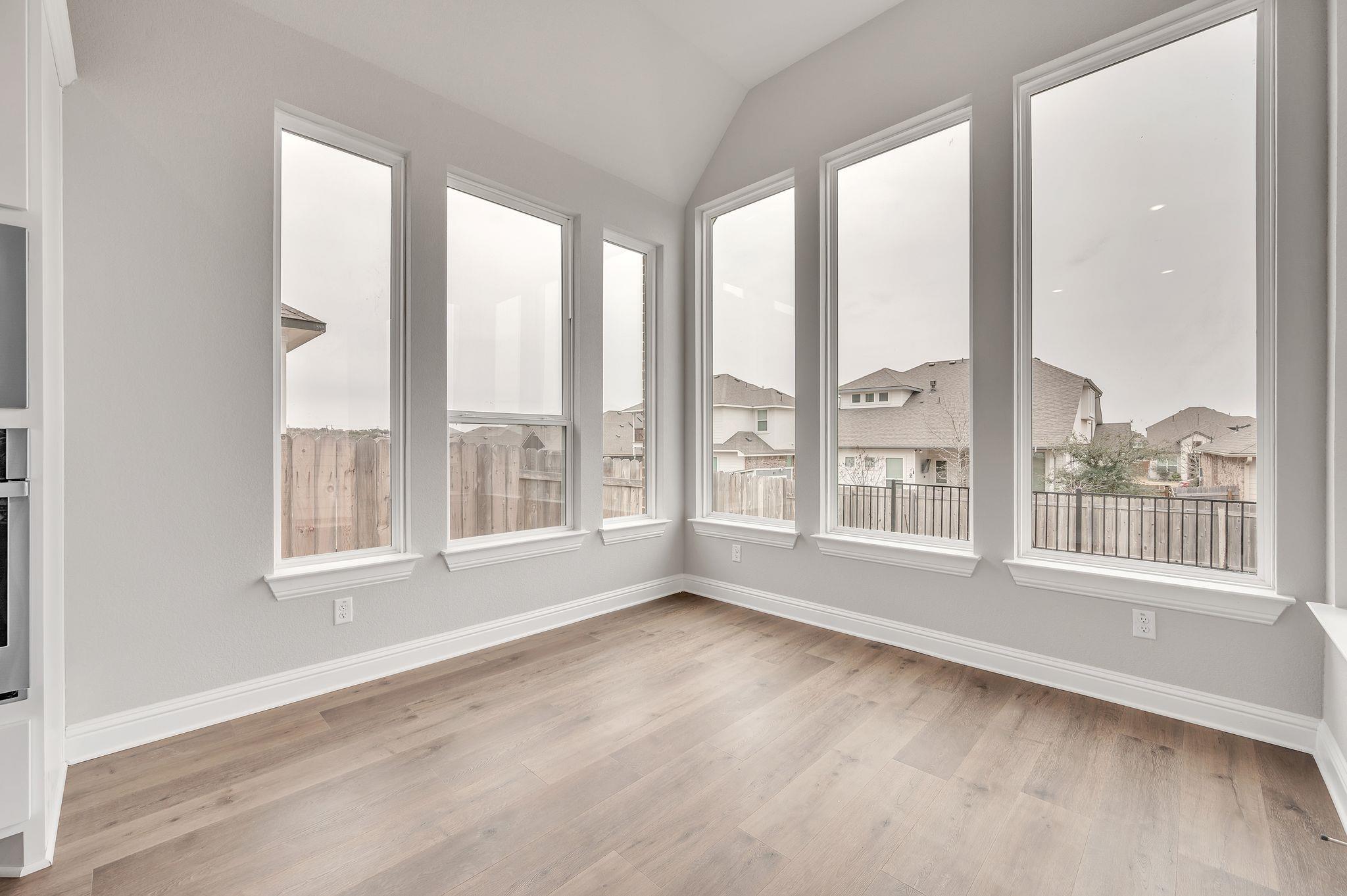325 Crescent Heights DR