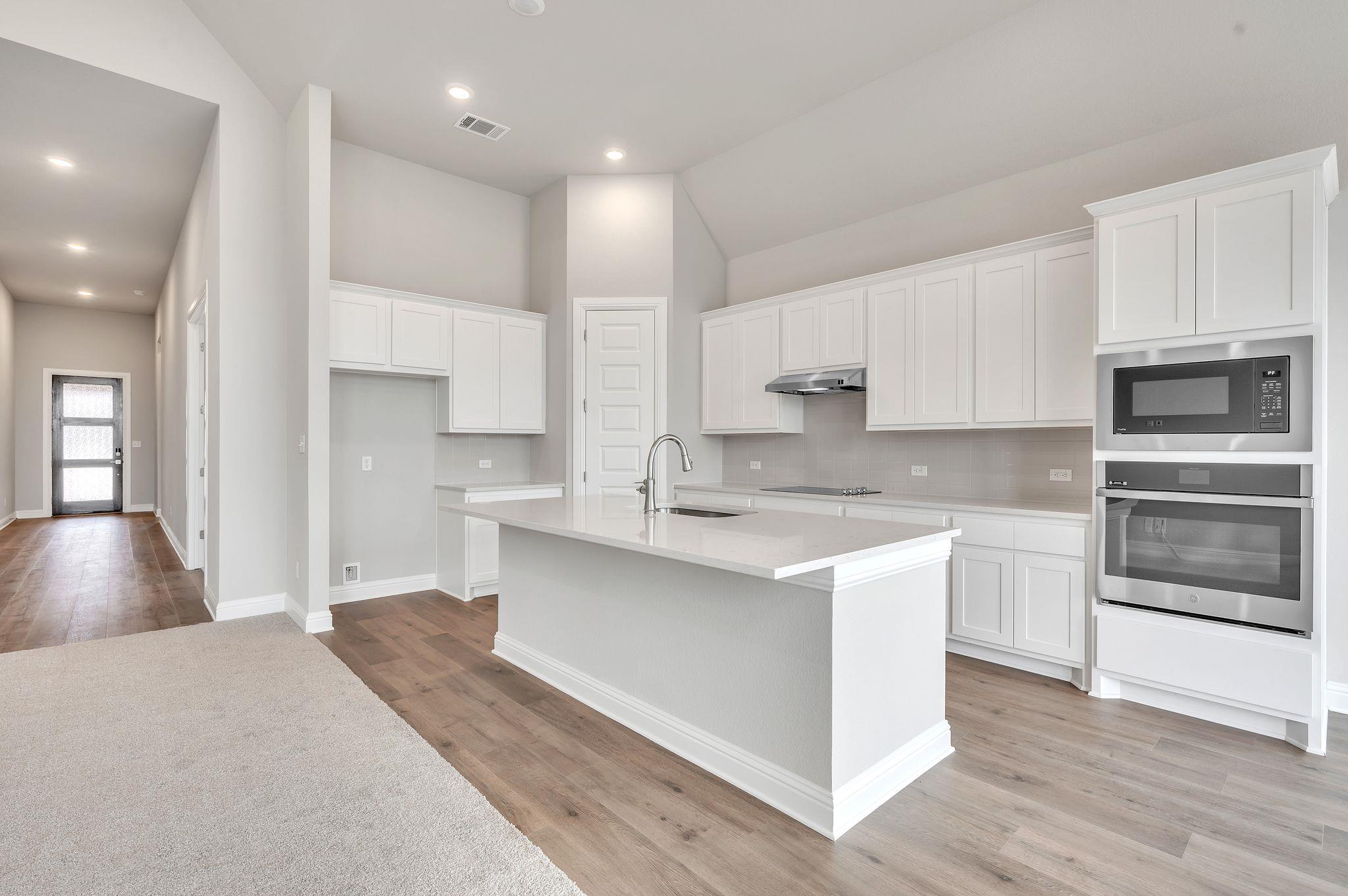 325 Crescent Heights DR