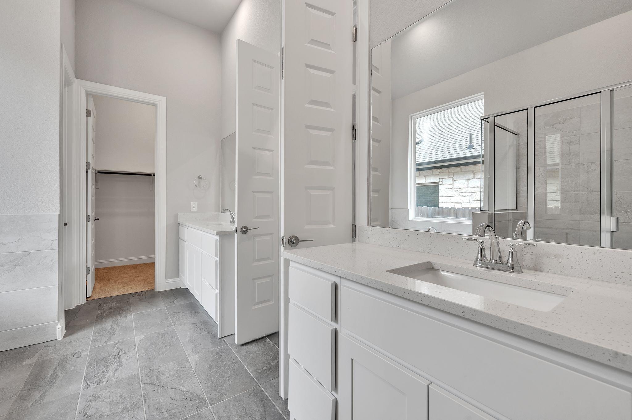 325 Crescent Heights DR
