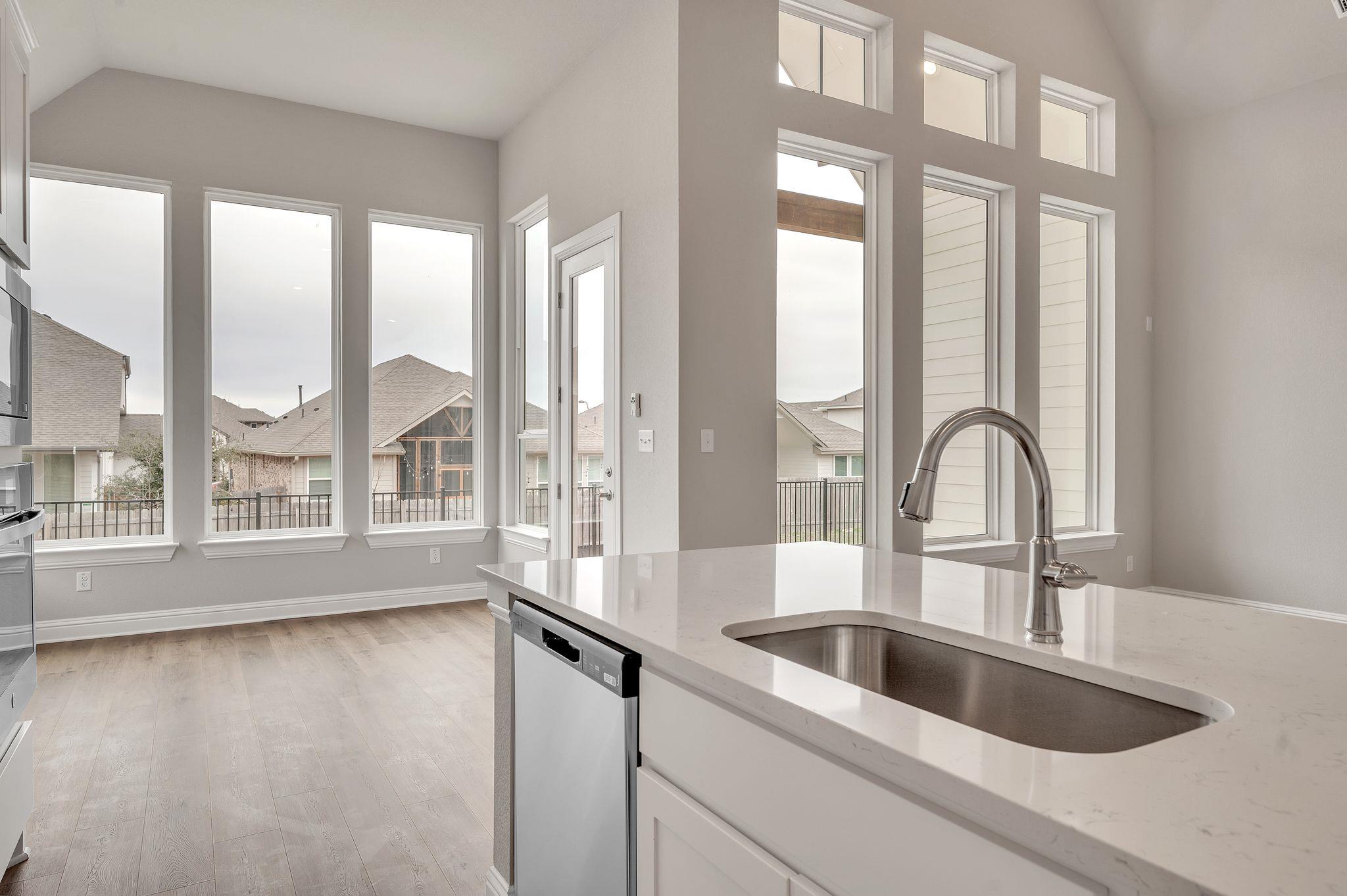325 Crescent Heights DR
