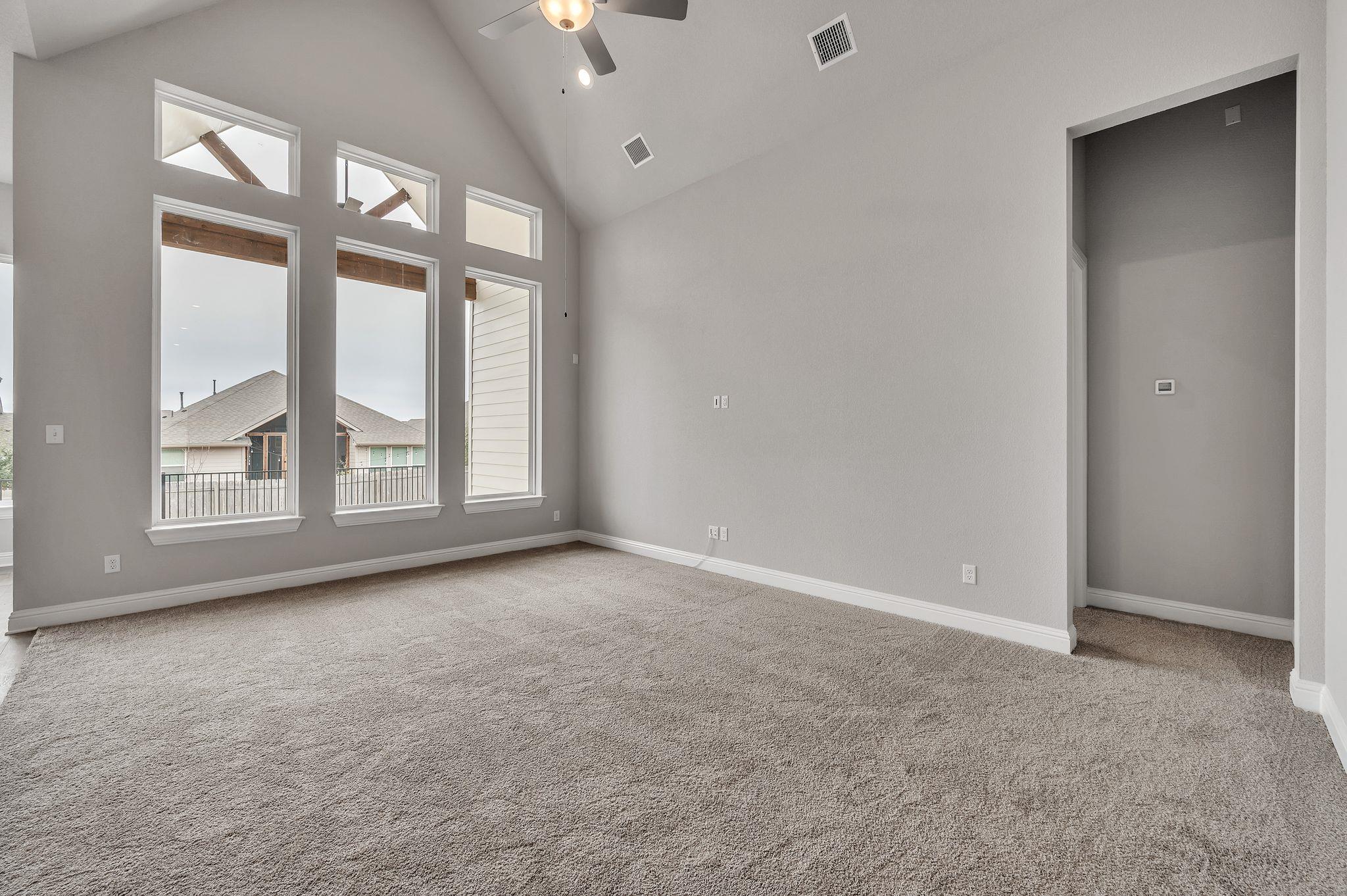 325 Crescent Heights DR