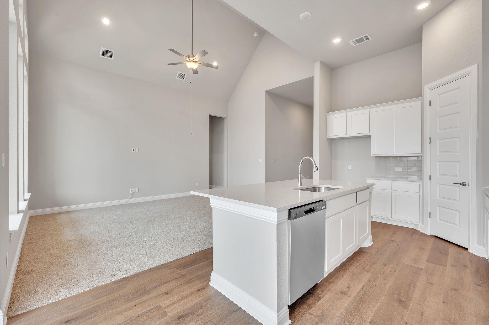 325 Crescent Heights DR
