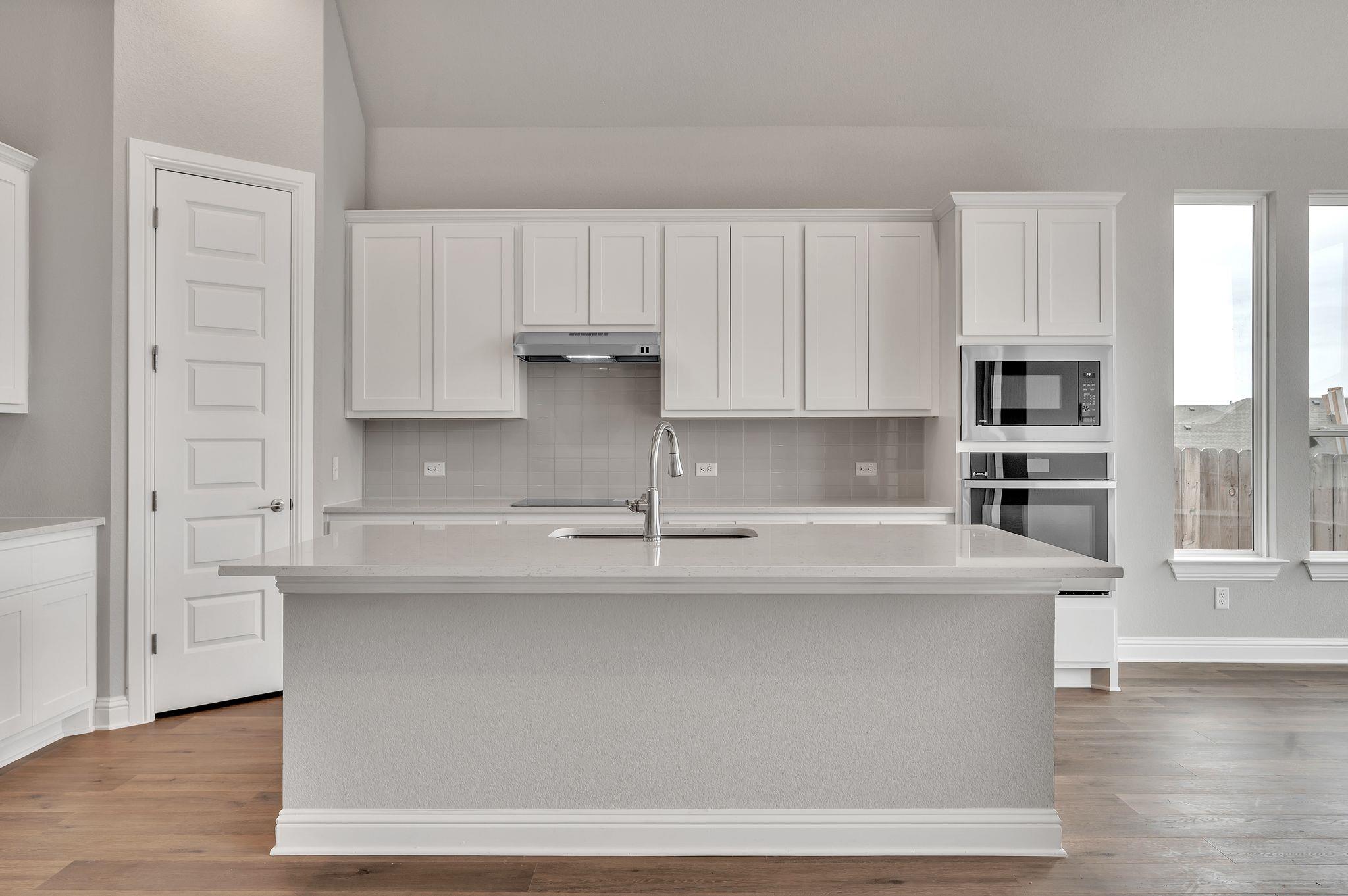325 Crescent Heights DR