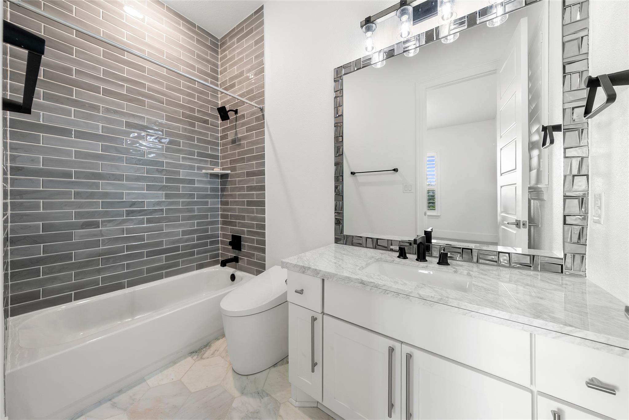 312 Bisset CT