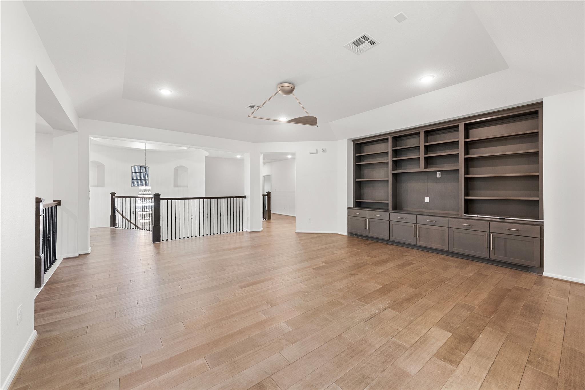 312 Bisset CT
