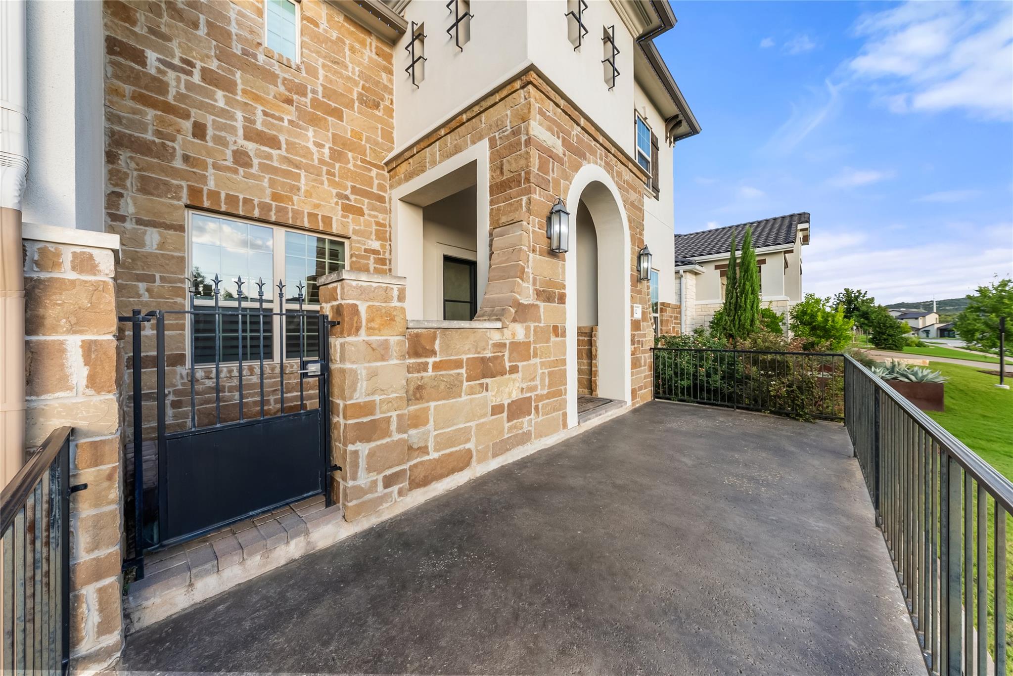 312 Bisset CT