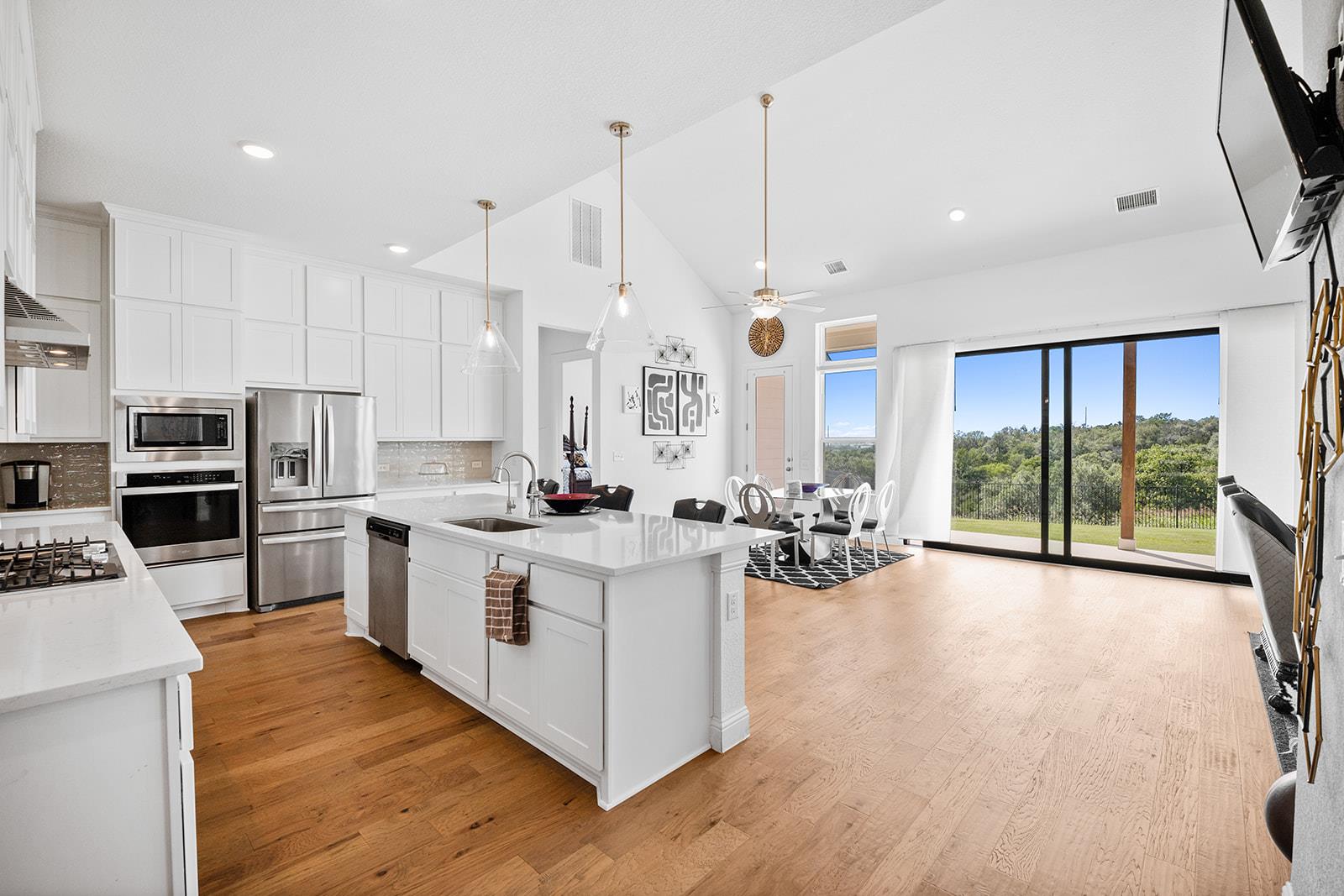 514 Round Valley TRL