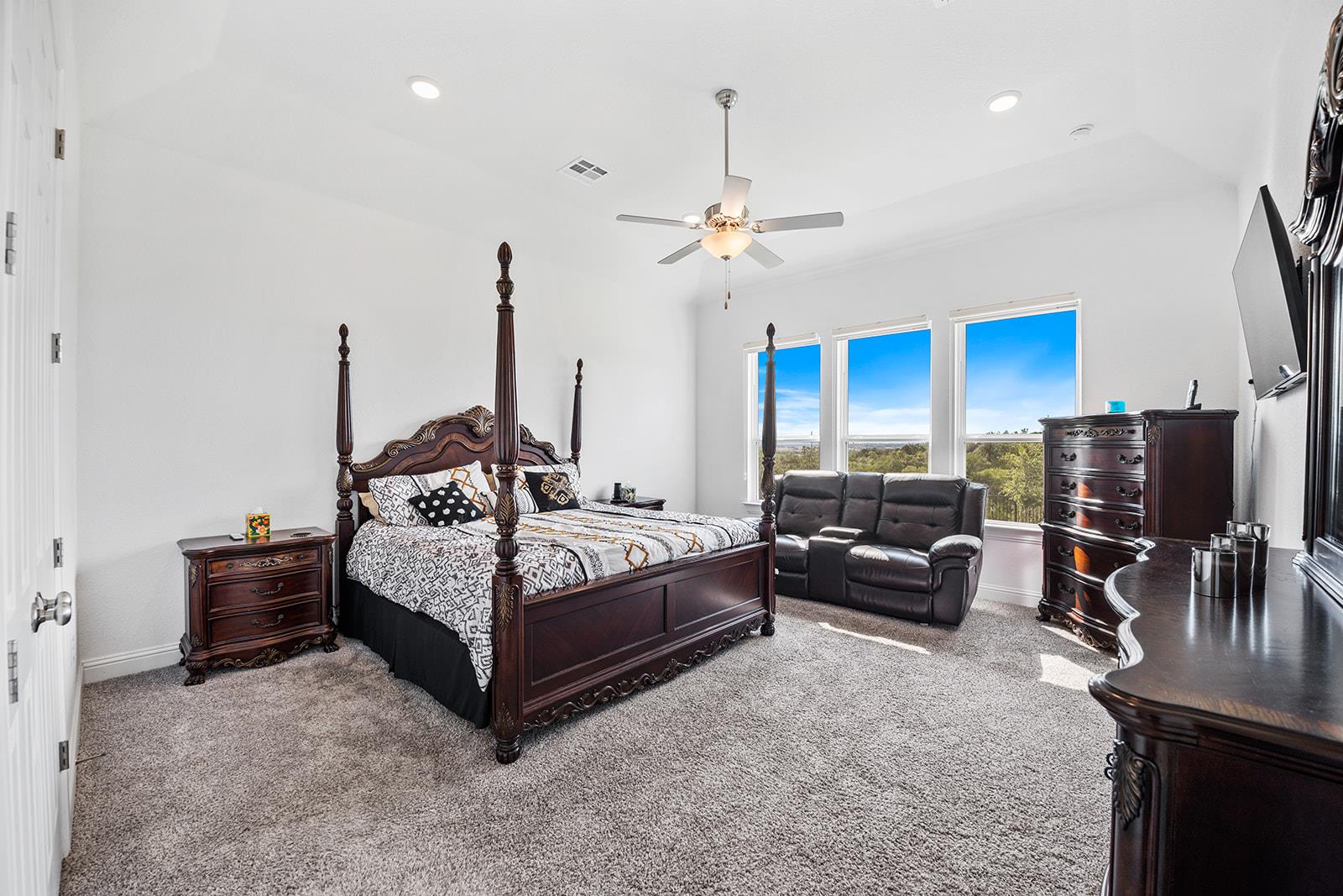 514 Round Valley TRL