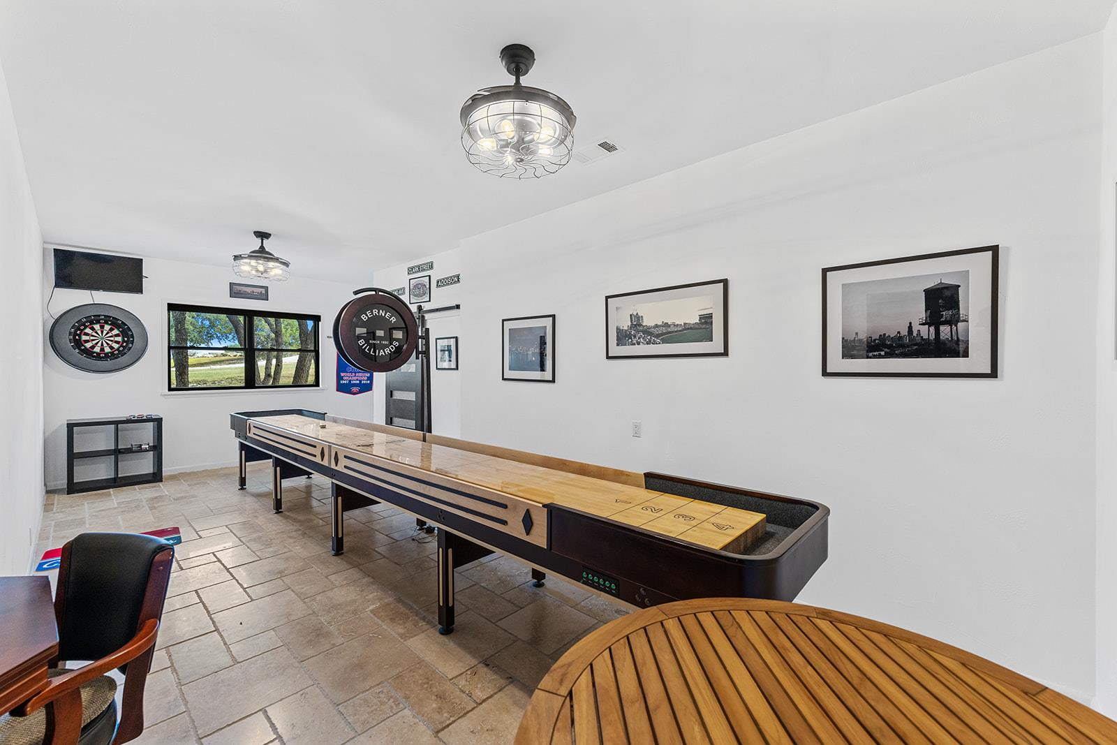 20516 Queen Bee LN