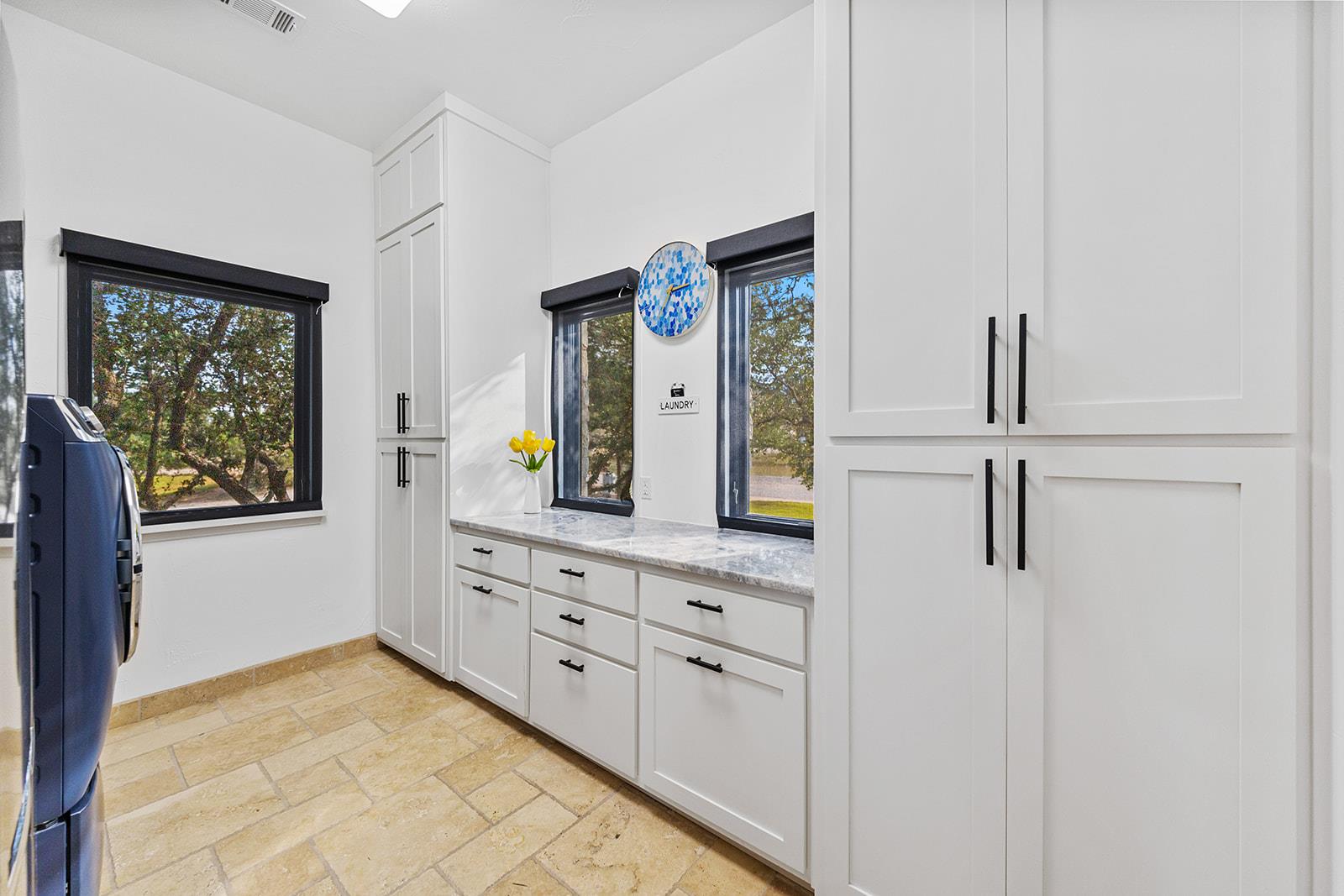 20516 Queen Bee LN