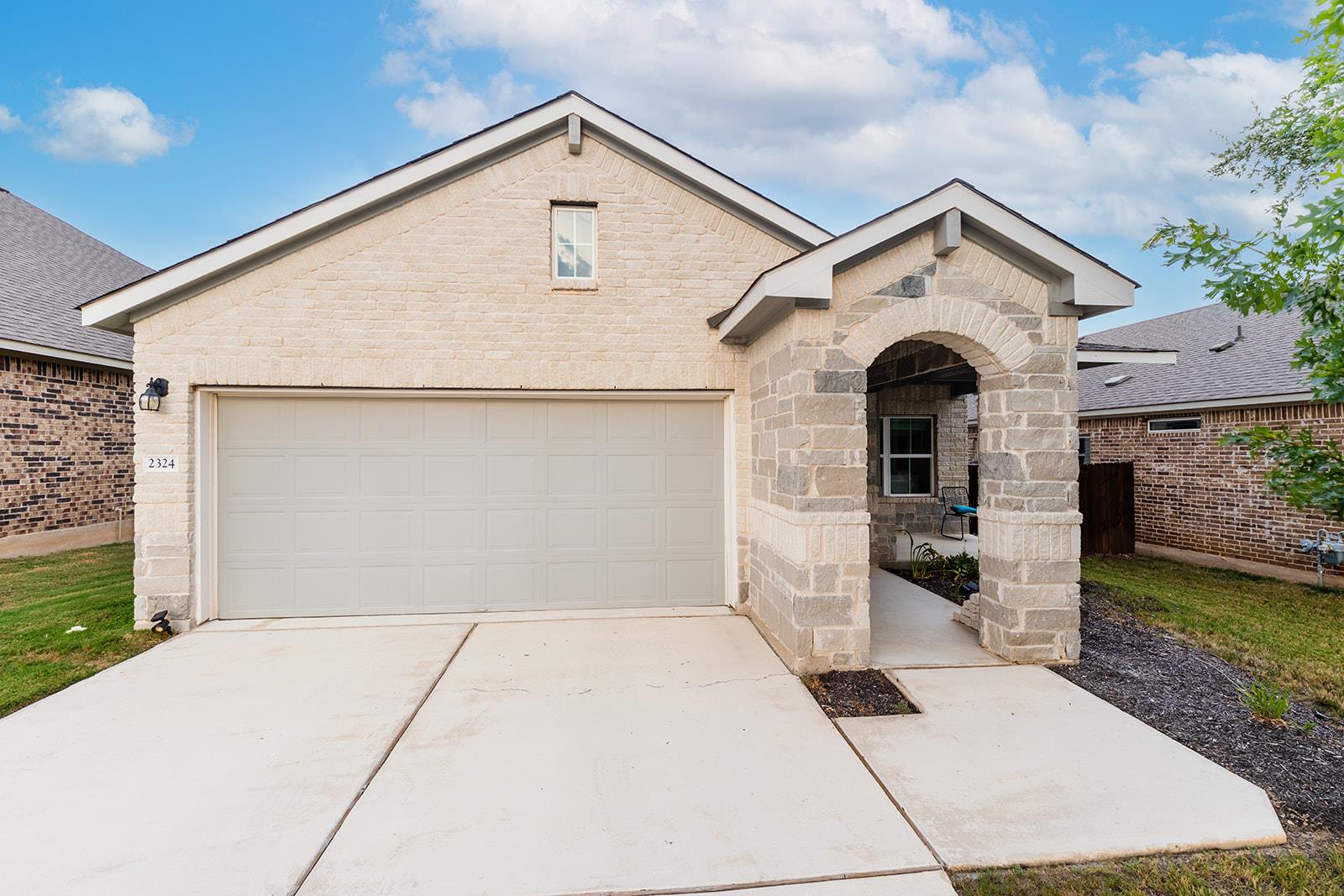 2324 Singletree BND