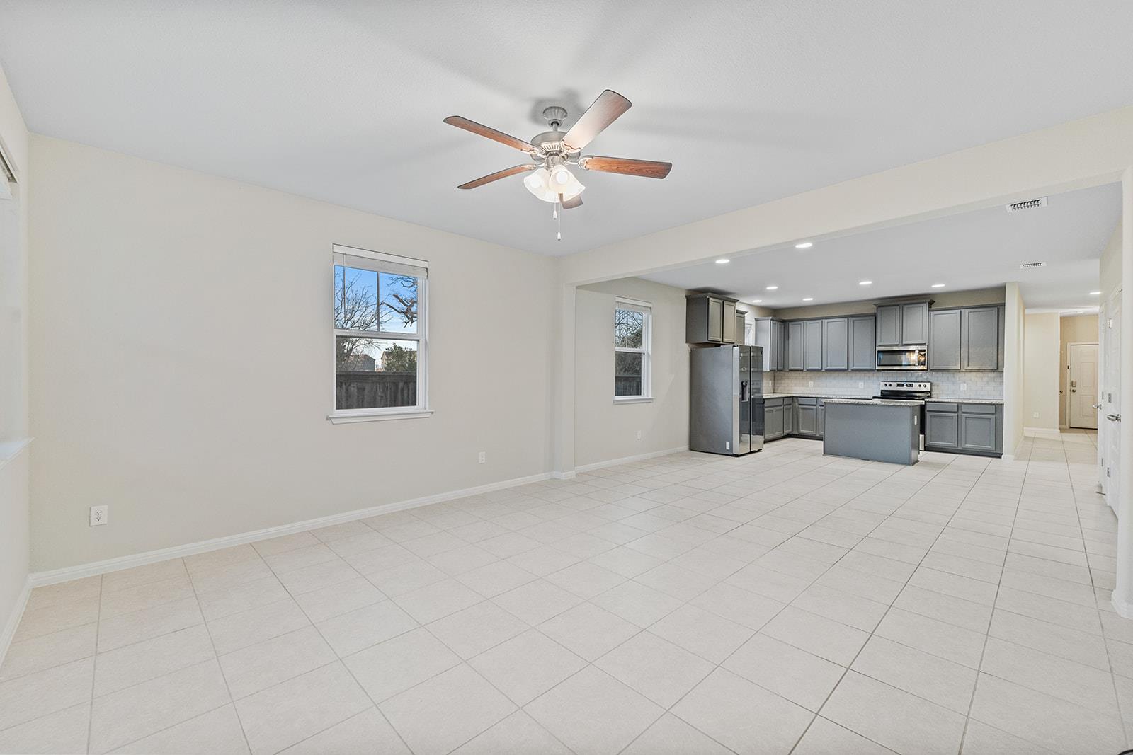 313 Michaelis DR