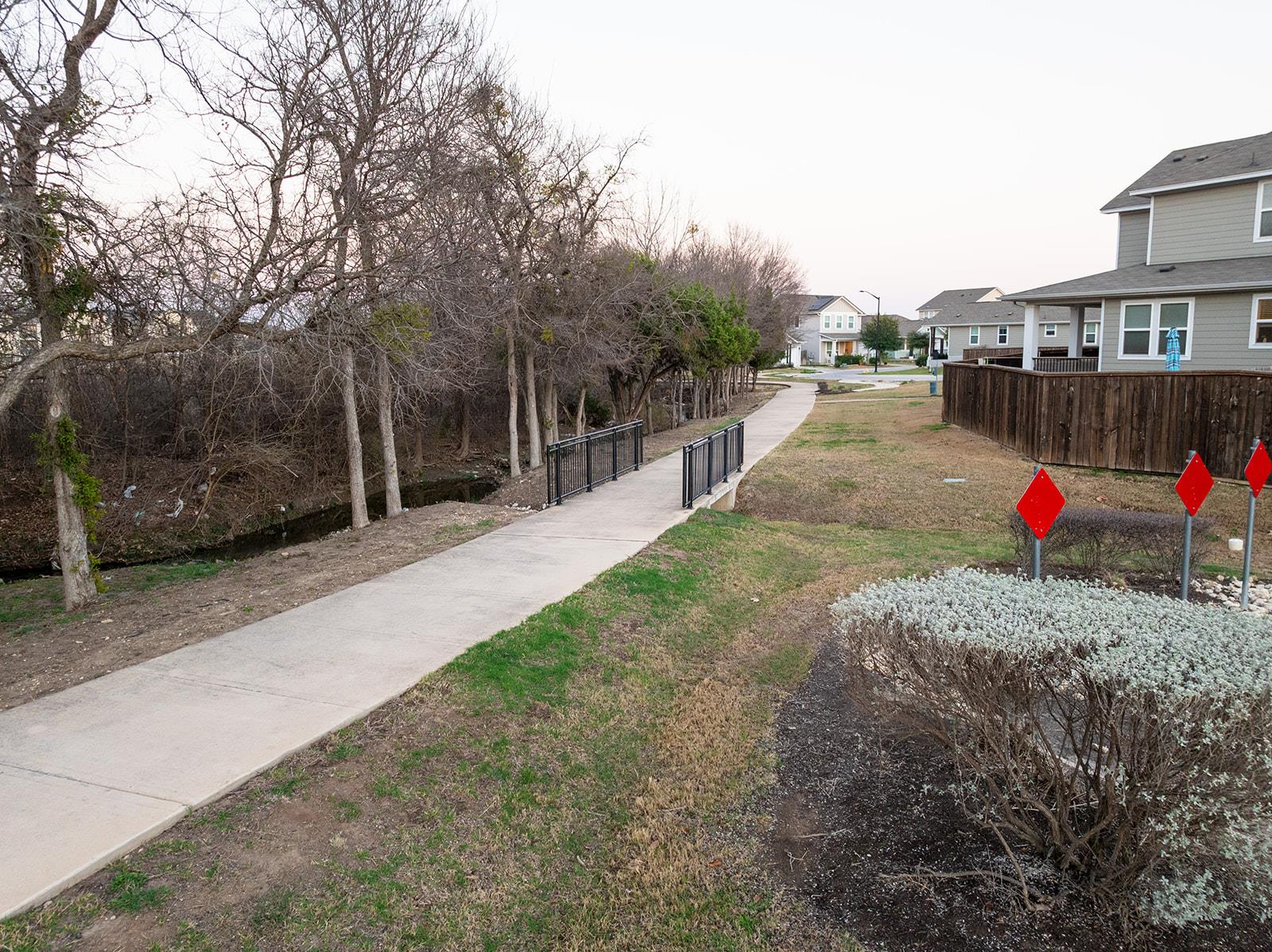 313 Michaelis DR